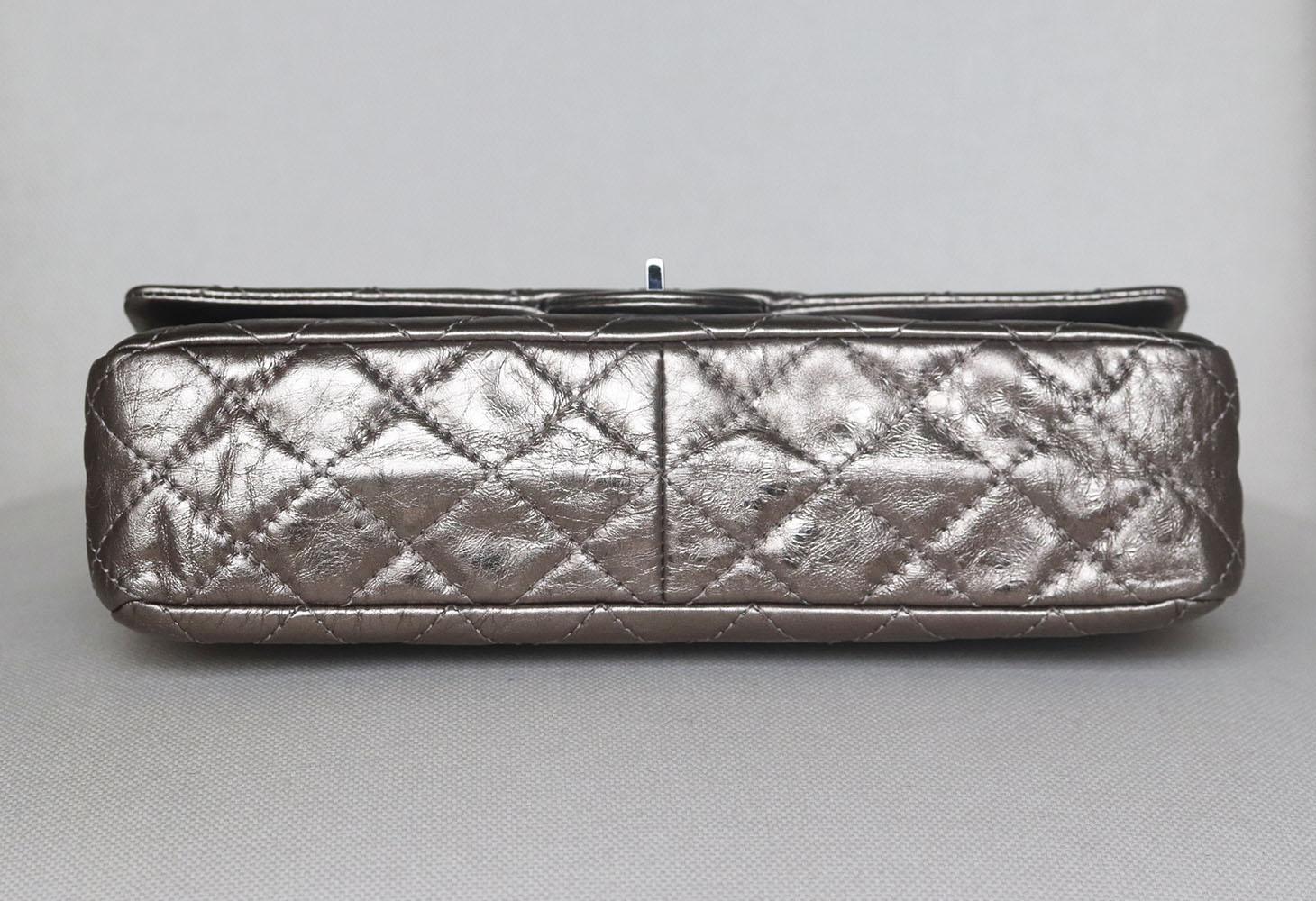 Chanel Metallic gesteppte Kalbsleder 2.55 Reissue Tasche mit doppelter Klappe 2