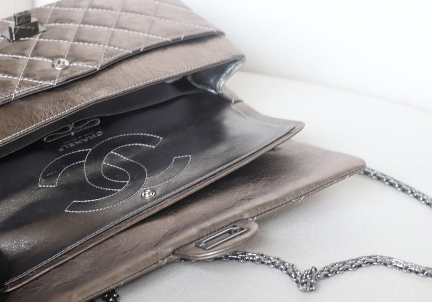 Chanel Metallic gesteppte Kalbsleder 2.55 Reissue Tasche mit doppelter Klappe 4
