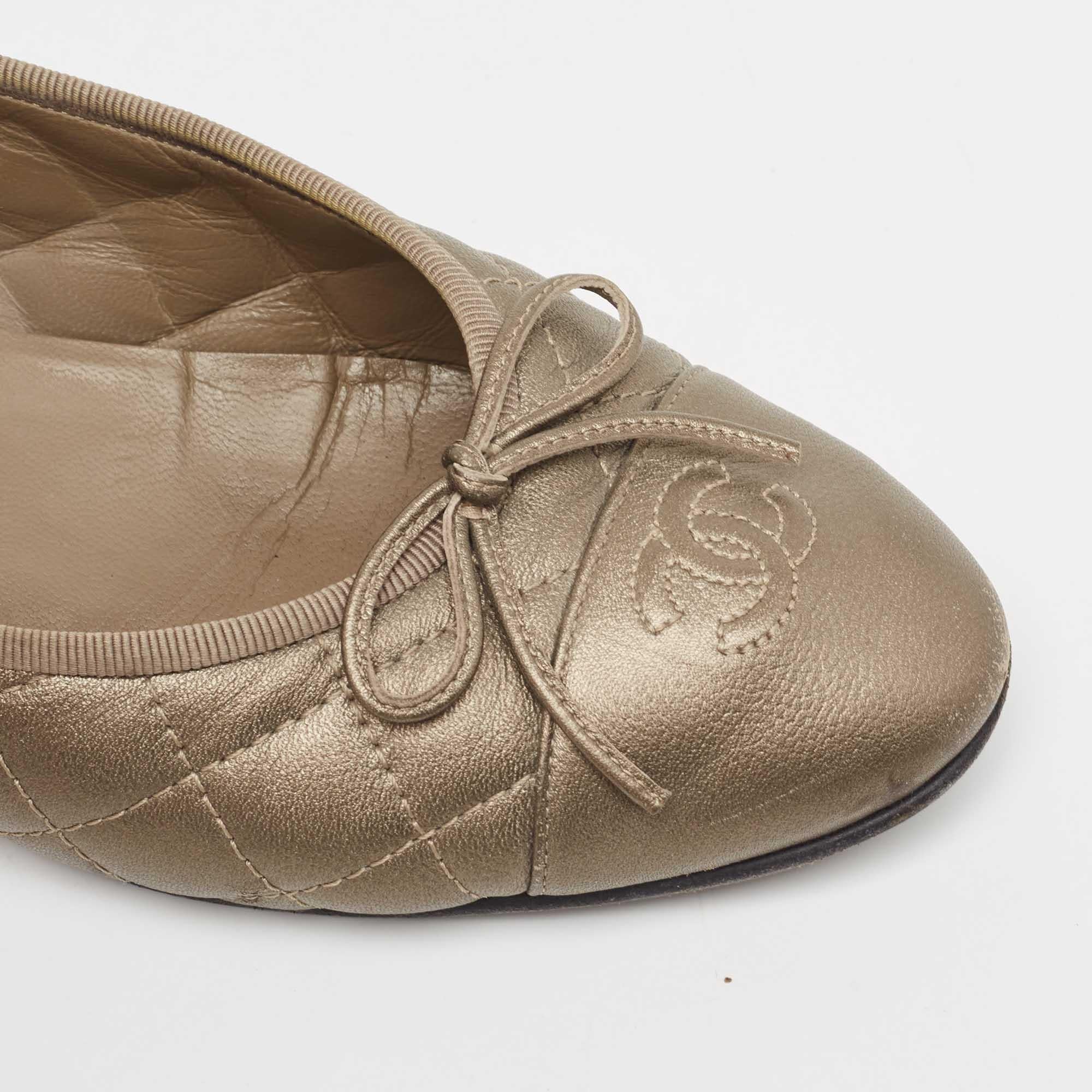 Chanel Metallic Quilted Leather Bow CC Cap Toe Ballet Flats Size 40 3