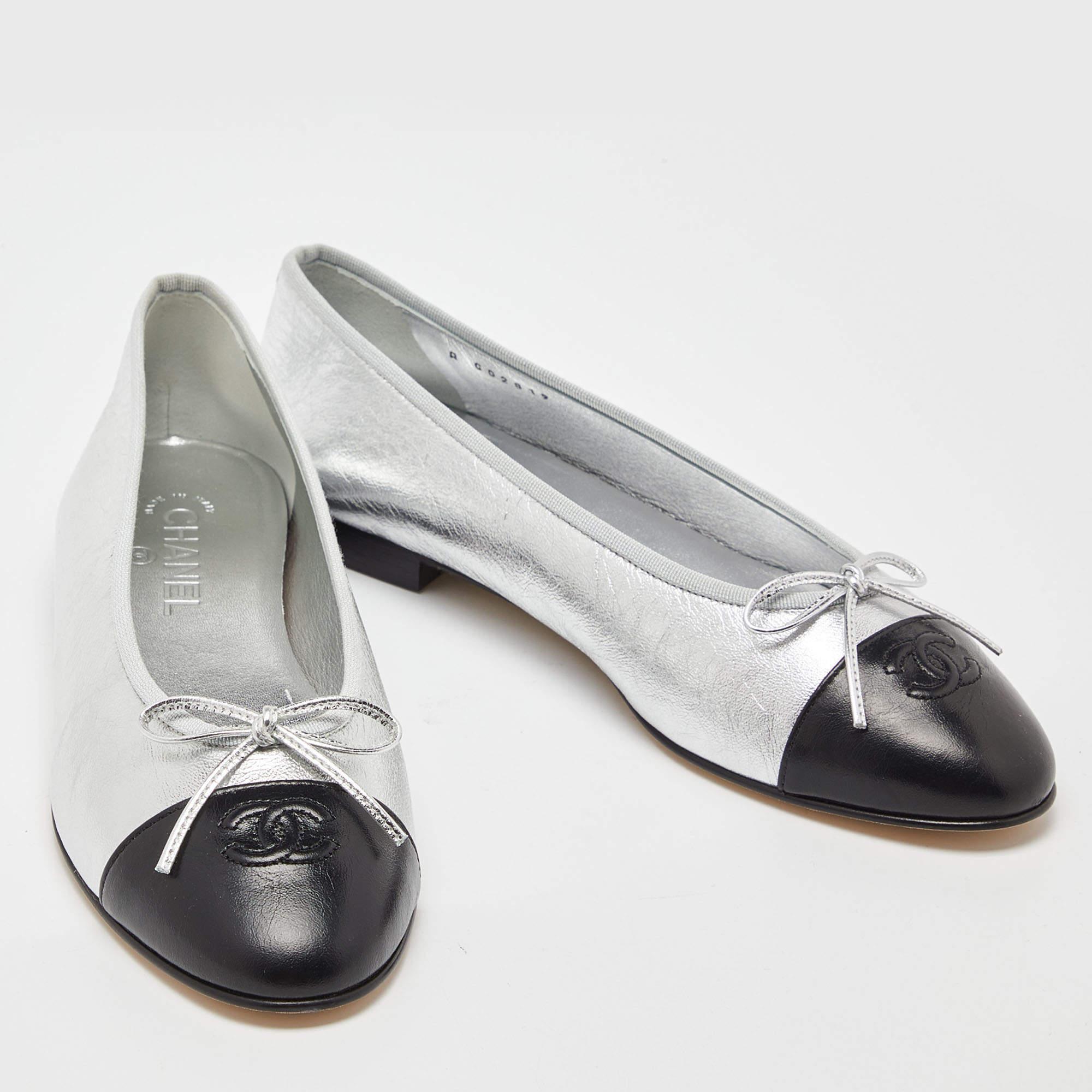 Chanel Metallic Silver/Black Leather CC Bow Cap Toe Ballet Flats  2