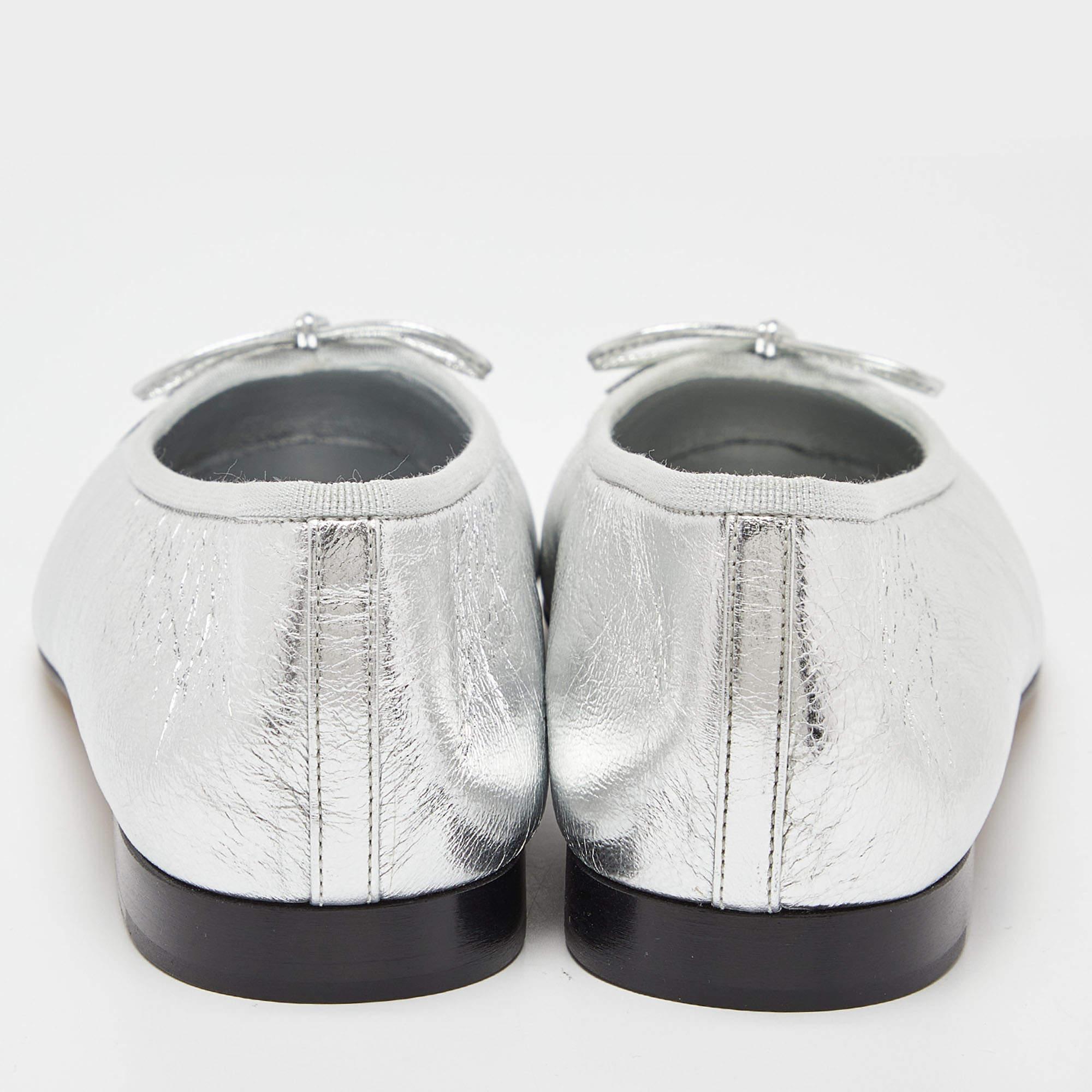 Chanel Metallic Silver/Black Leather CC Bow Cap Toe Ballet Flats  3