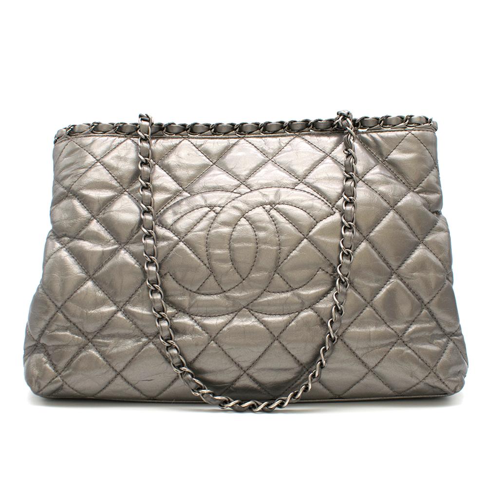 Women's or Men's Chanel Metallic Silver Chain Me Tote Bag