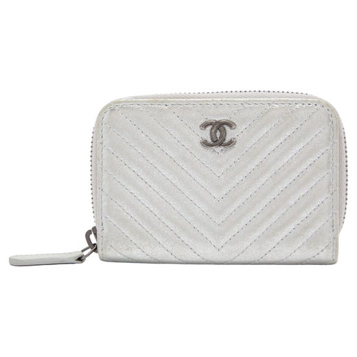 LV Facettes Bag Charm & Key Holder_Louis Vuitton_BRANDS_MILAN