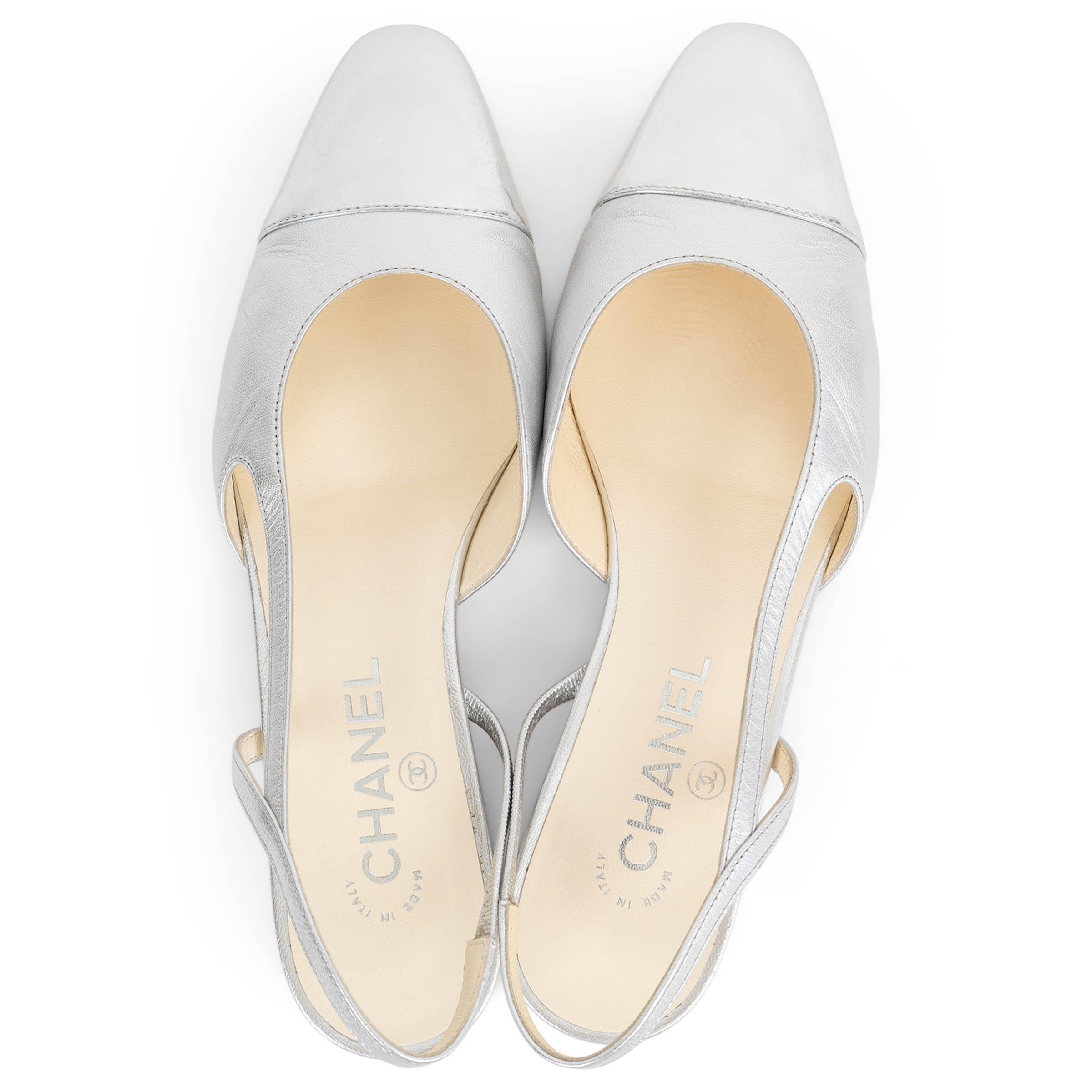 CHANEL metallic silber & irisierend 22C LEATHER SLINGBACK Flats Schuhe 39 Damen im Angebot
