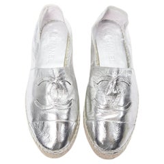 CHANEL metallic silver laminated goatskin CC logo jute espadrilles EU38