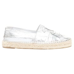 CHANEL metallic silver laminated goatskin CC logo jute espadrilles EU38