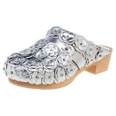 Chanel Metallic Silver Leather Camellia CC Wooden Clogs Size 40.5