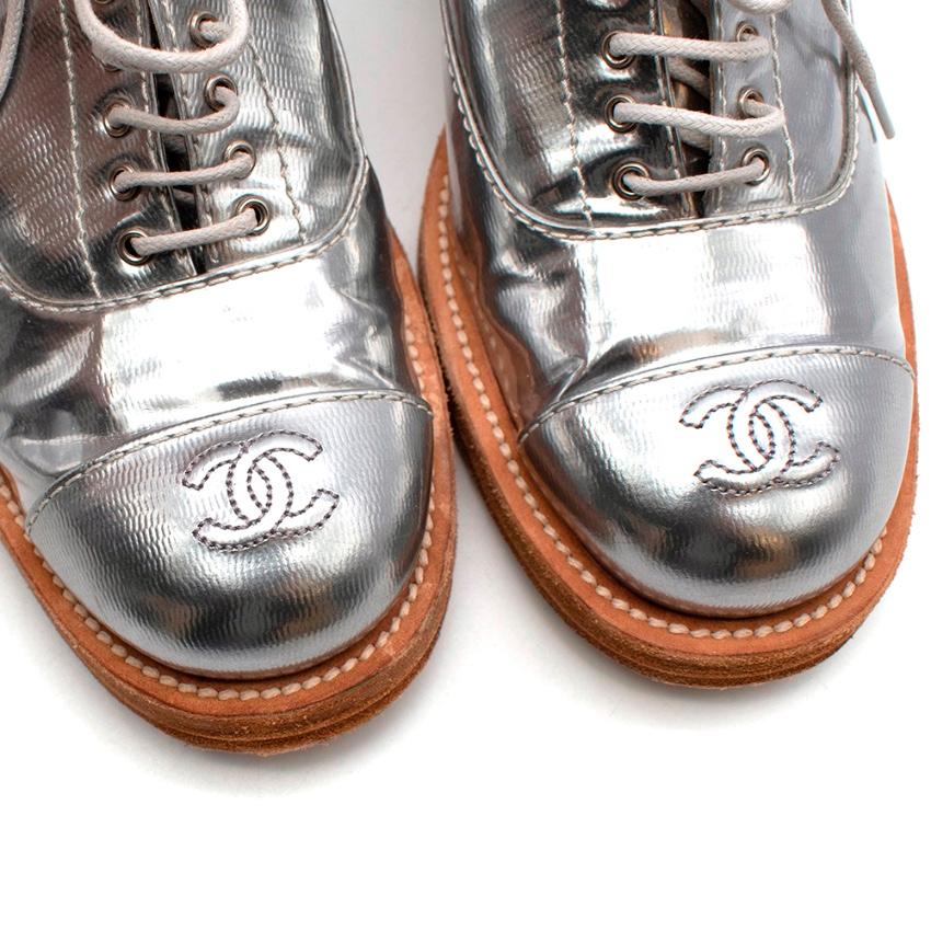 Chanel Metallic Silber Leder CC Budapester - Größe EU 38 1