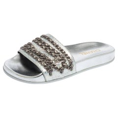 Chanel Metallic Silver Leather CC Chain Embellished Flat Slides Size 39