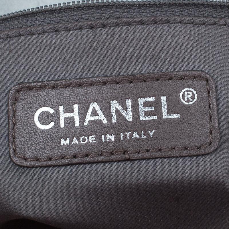Chanel Metallic Silver Leather CC Cutout Flap Handbag 3