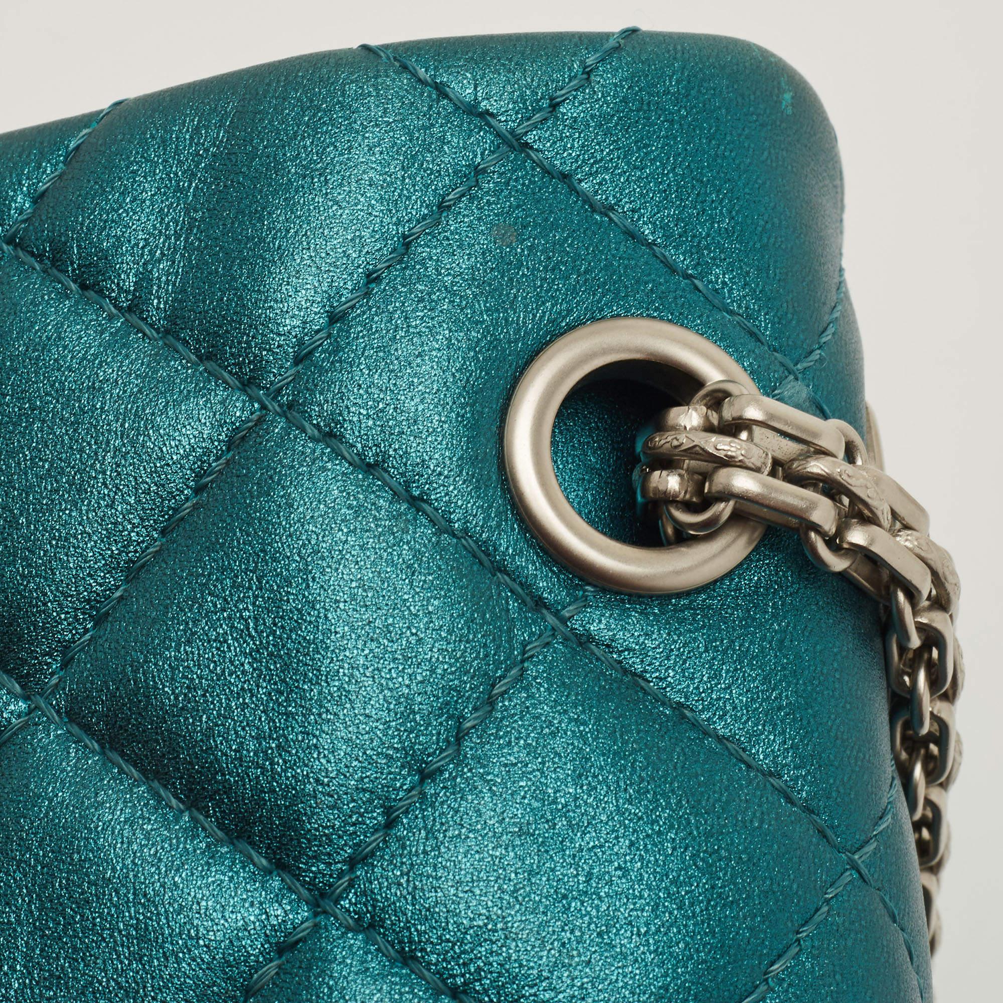 Chanel Metallic Teal Green Quilted Leather Reissue 2.55 Classic 226 Flap Bag For Sale 5
