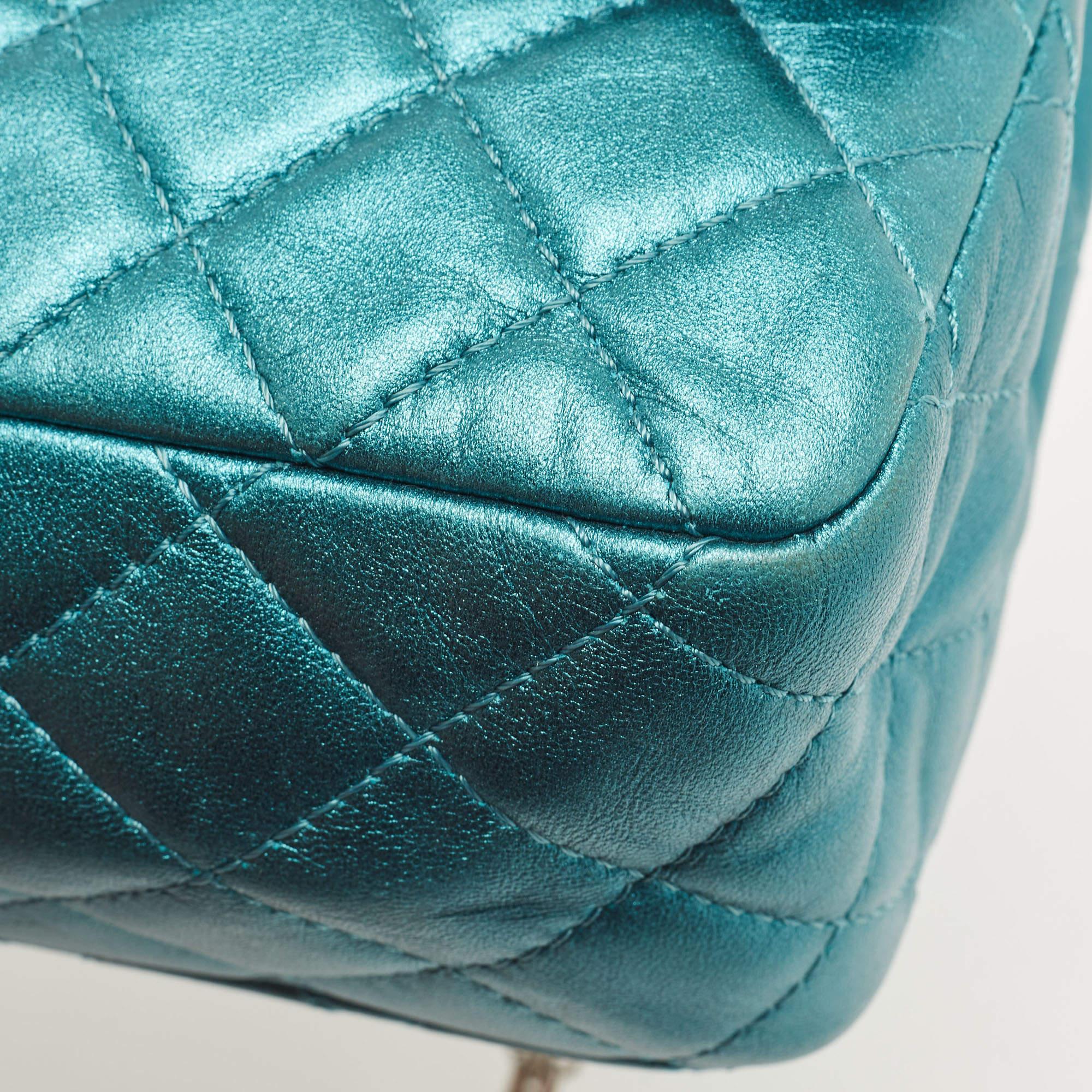 Chanel Metallic Teal Green Quilted Leather Reissue 2.55 Classic 226 Flap Bag en vente 15