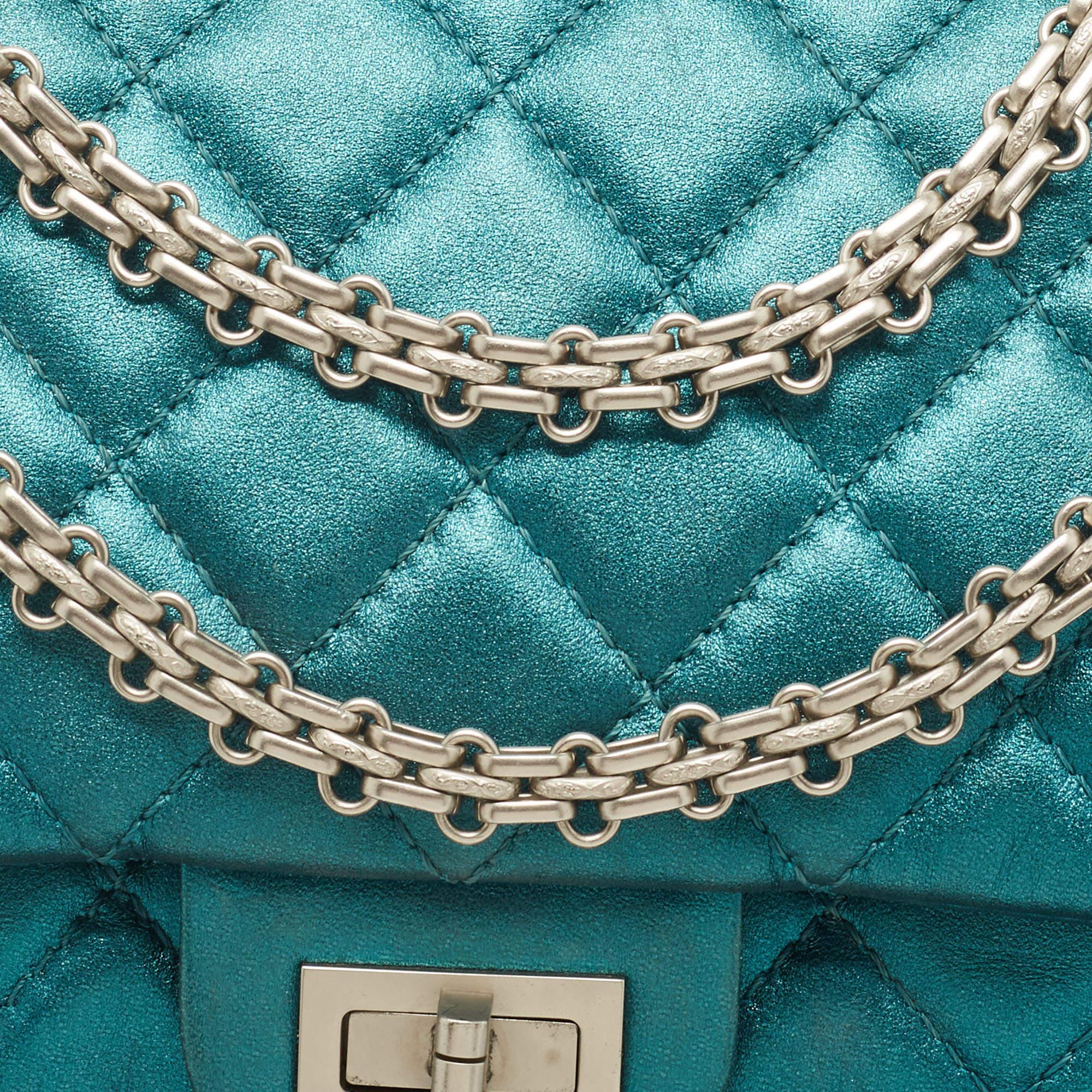 Chanel Metallic Teal Green Quilted Leather Reissue 2.55 Classic 226 Flap Bag en vente 1