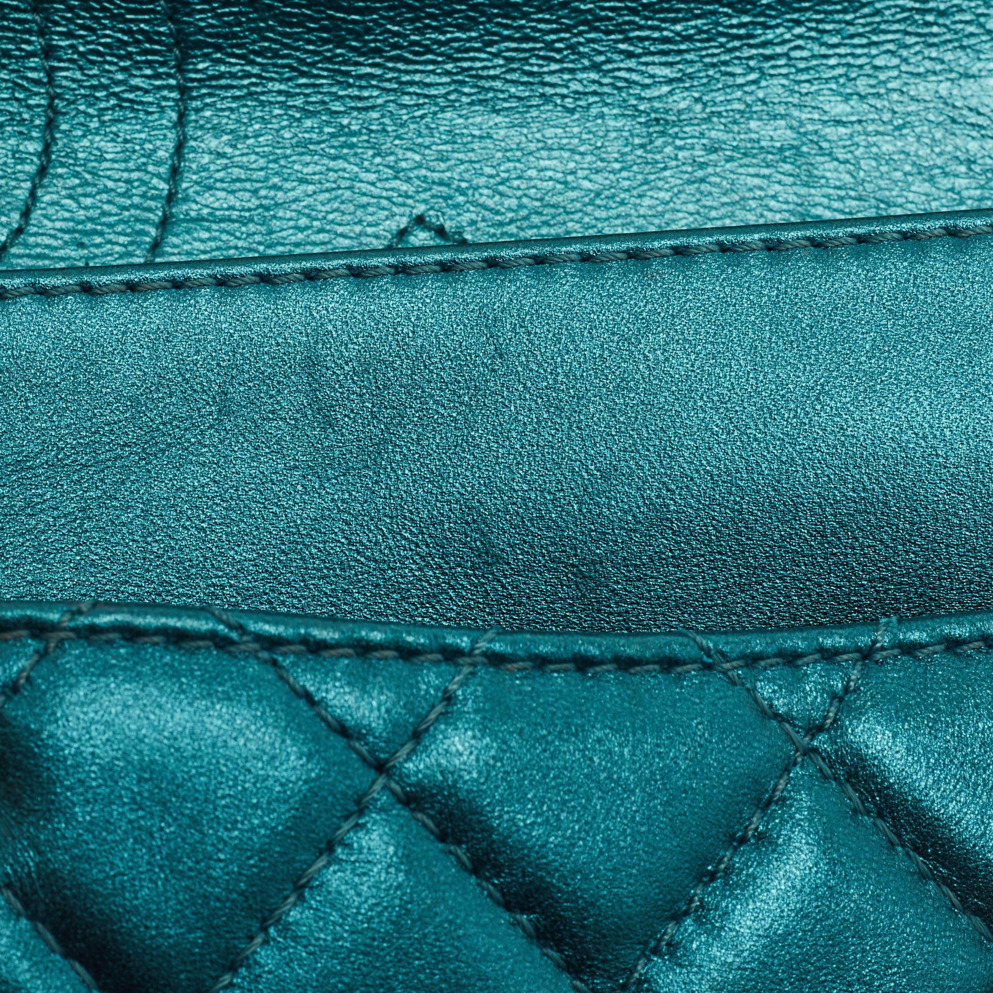 Chanel Metallic Teal Green Quilted Leather Reissue 2.55 Classic 226 Flap Bag en vente 3