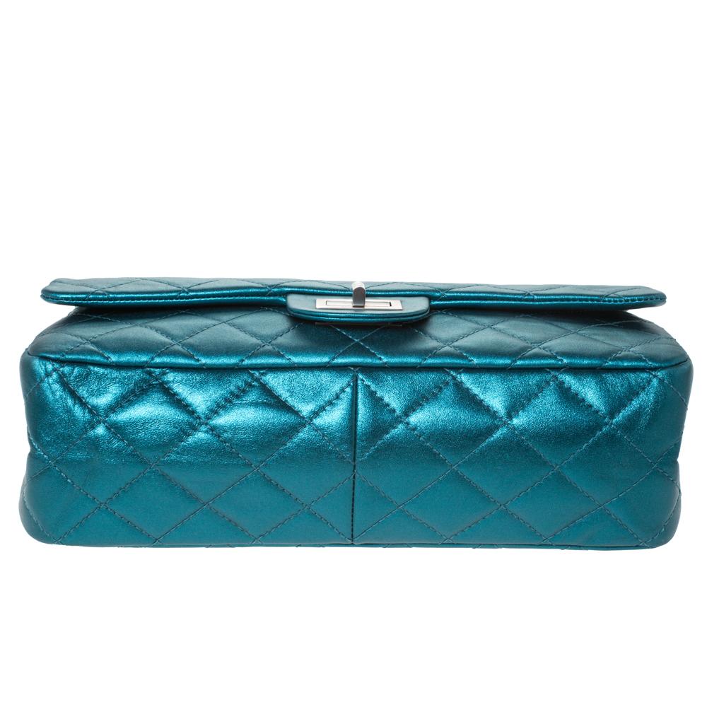 Chanel Metallic Teal Quilted Leather Jumbo Reissue 2.55 Classic 227 Flap Bag In Good Condition In Dubai, Al Qouz 2