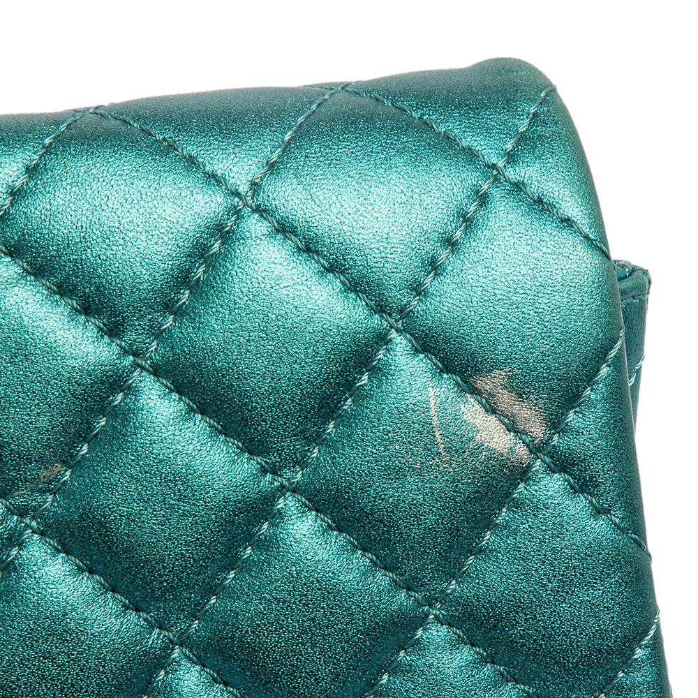 Chanel Metallic Teal Quilted Leather Reissue 2.55 Classic 226 Flap Bag In Good Condition In Dubai, Al Qouz 2
