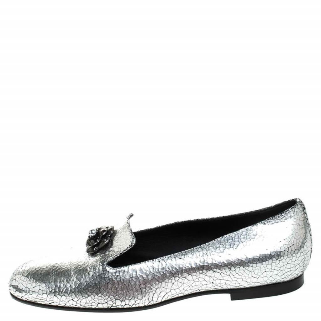 Gray Chanel Metallic Textured Leather Camellia Loafers Size 40