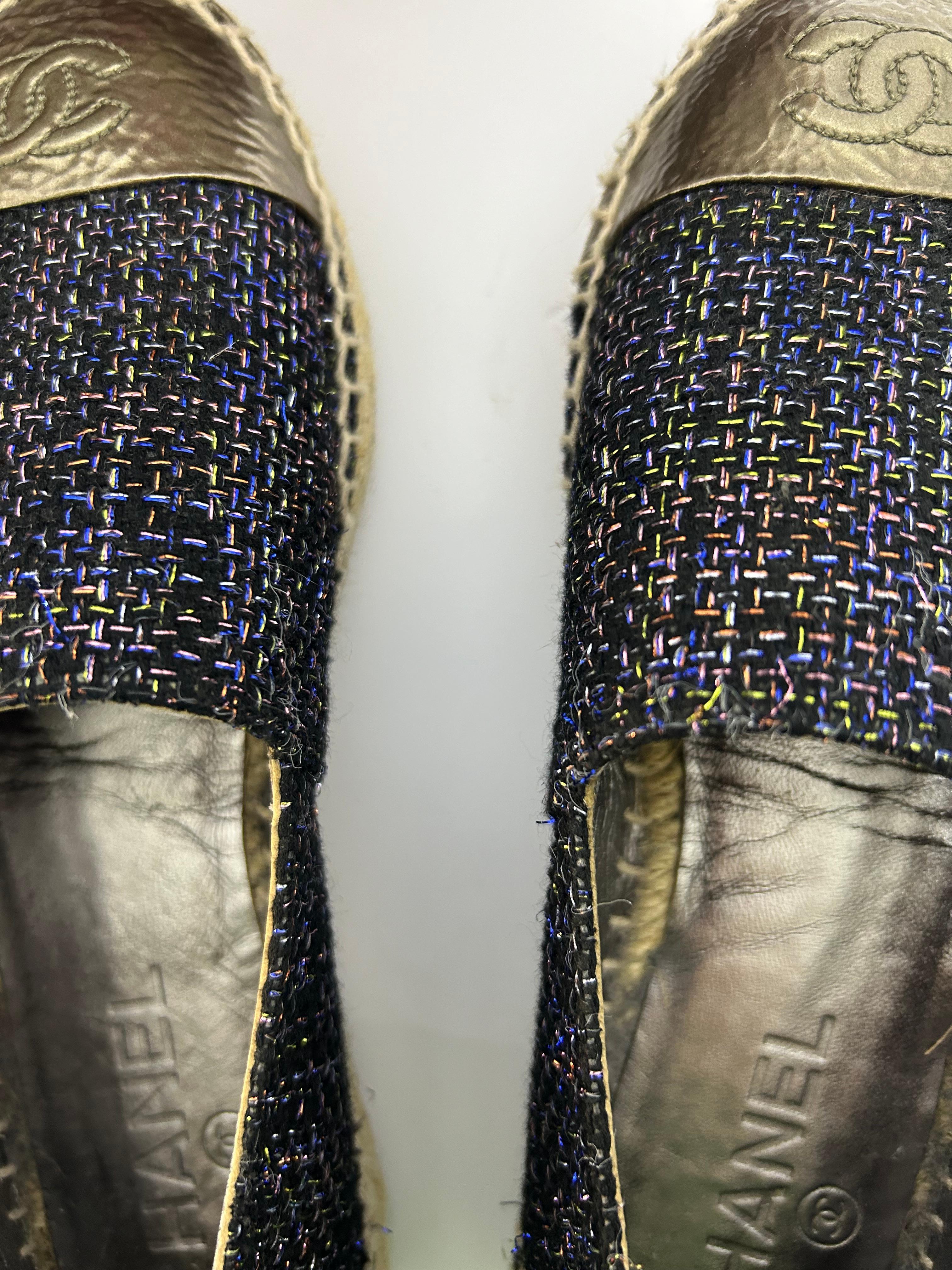 Chanel Espadrilles à bout ouvert CC et en tweed métallisé, taille EU 36 en vente 10