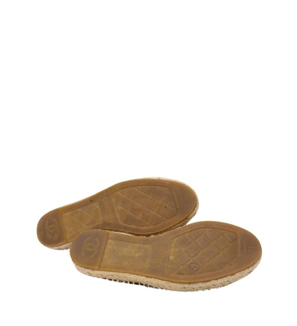 Chanel Espadrilles à bout ouvert CC et en tweed métallisé, taille EU 36 Bon état - En vente à Amman, JO