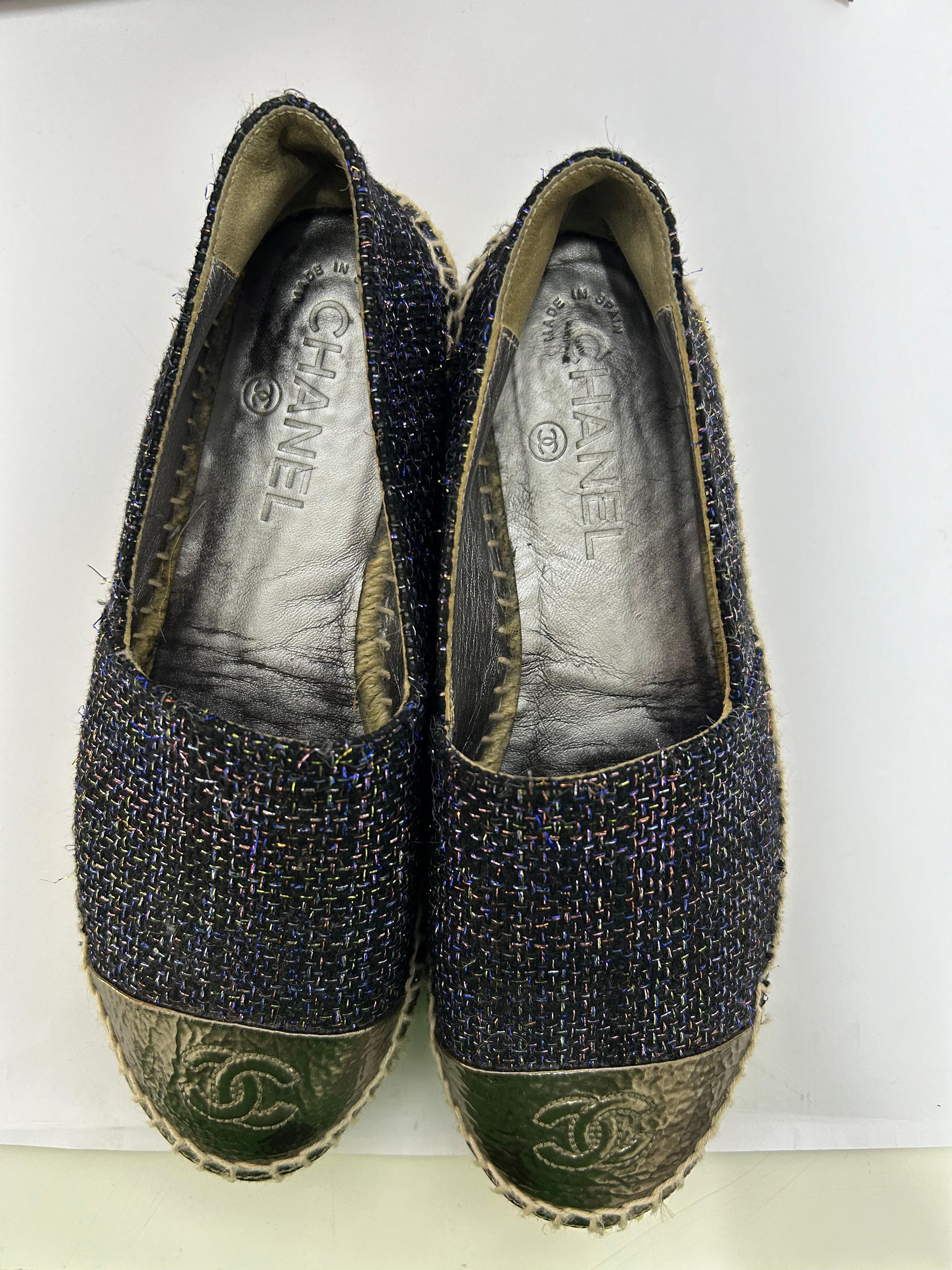 Chanel Espadrilles à bout ouvert CC et en tweed métallisé, taille EU 36 en vente 3