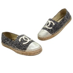 Chanel Alpargatas de tweed metalizado 40 Monograma 2018 CC Flats CC-0225N-0044