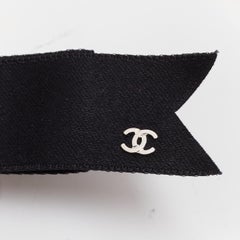 CHANEL Metiers d'Art grosgrain silver mini CC logo ribbon bow hair clip barette