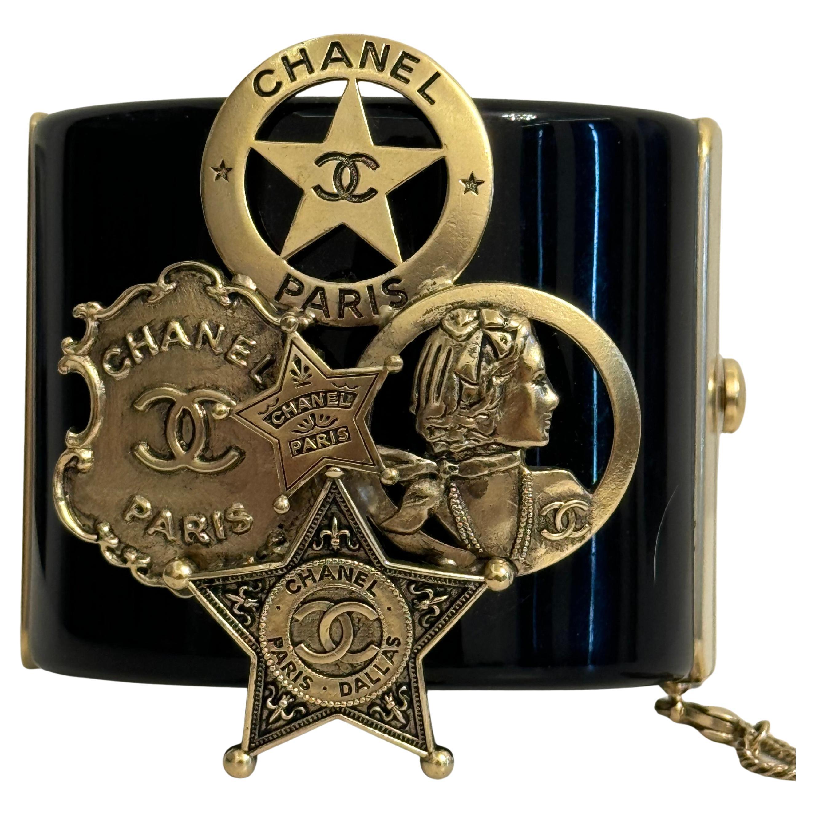 Chanel métiers d'art Paris Dallas 2014 bracelet manchette