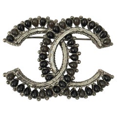 Chanel métiers d’art Paris Dallas Pre Fall 2014 CC logo Brooch