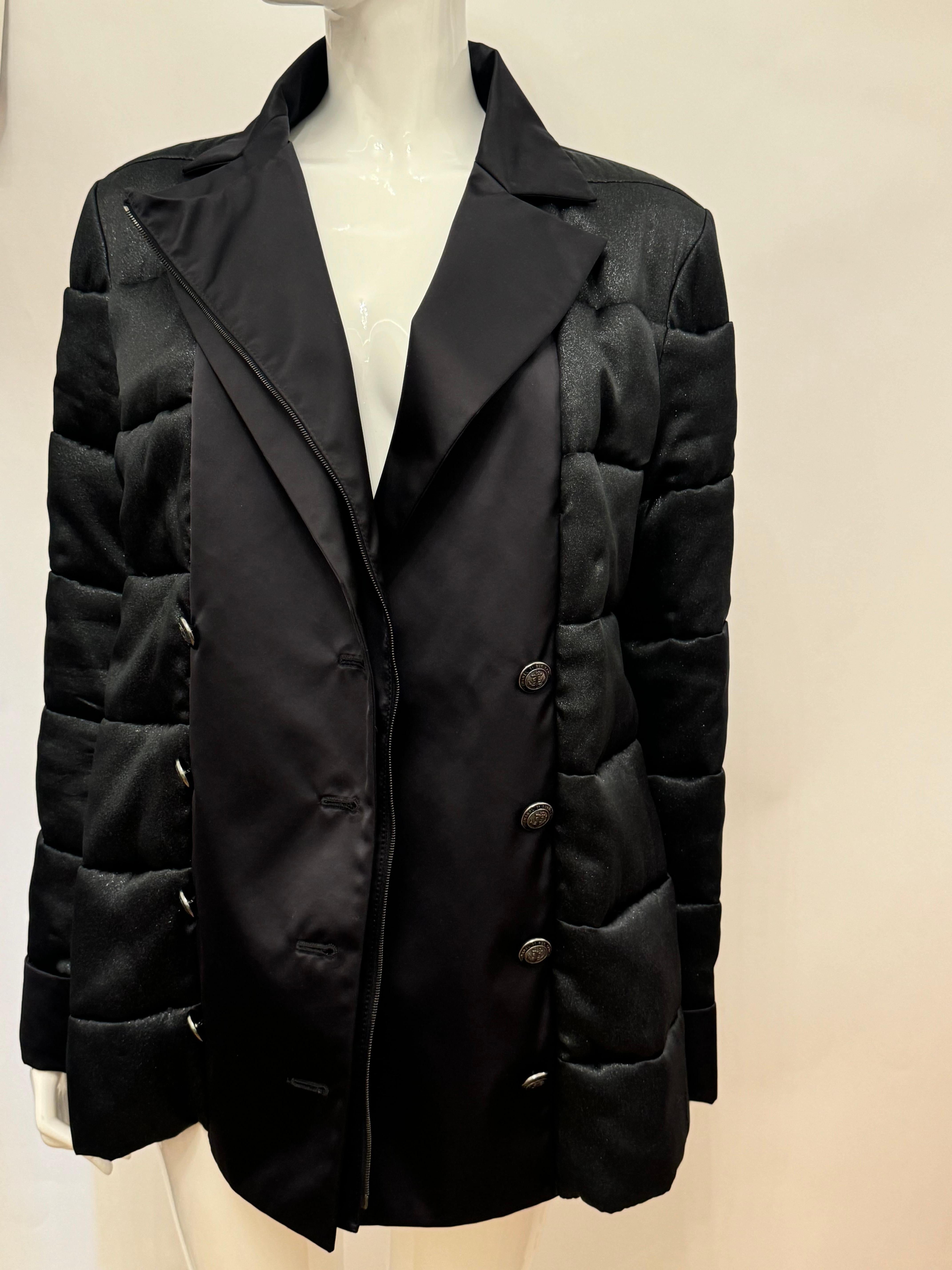 Chanel métiers d’art Paris Hambourg pre fall 2018 puffer jacket anchor buttons For Sale 15