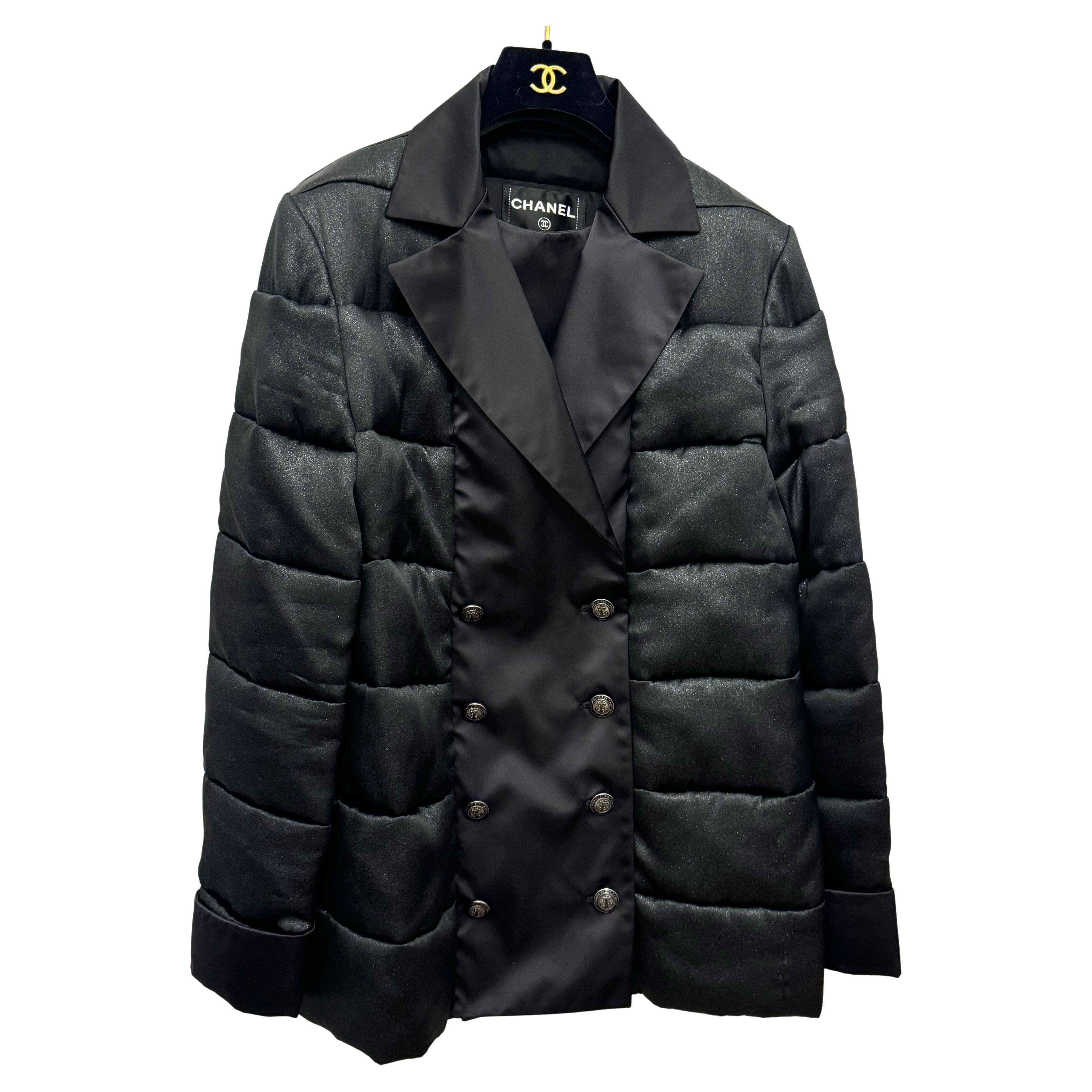 Chanel métiers d’art Paris Hambourg pre fall 2018 puffer jacket anchor buttons For Sale