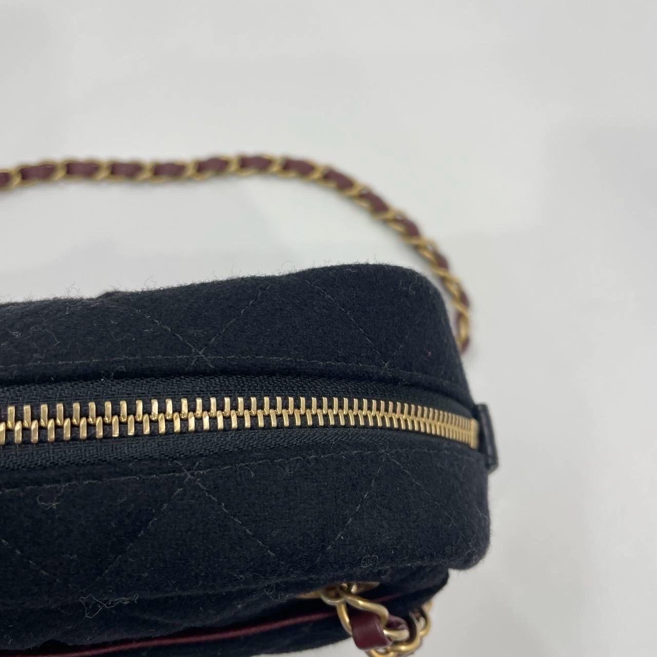 Chanel Métiers d'Art Paris-Hamburg Wool Charms Camera Bag For Sale 14