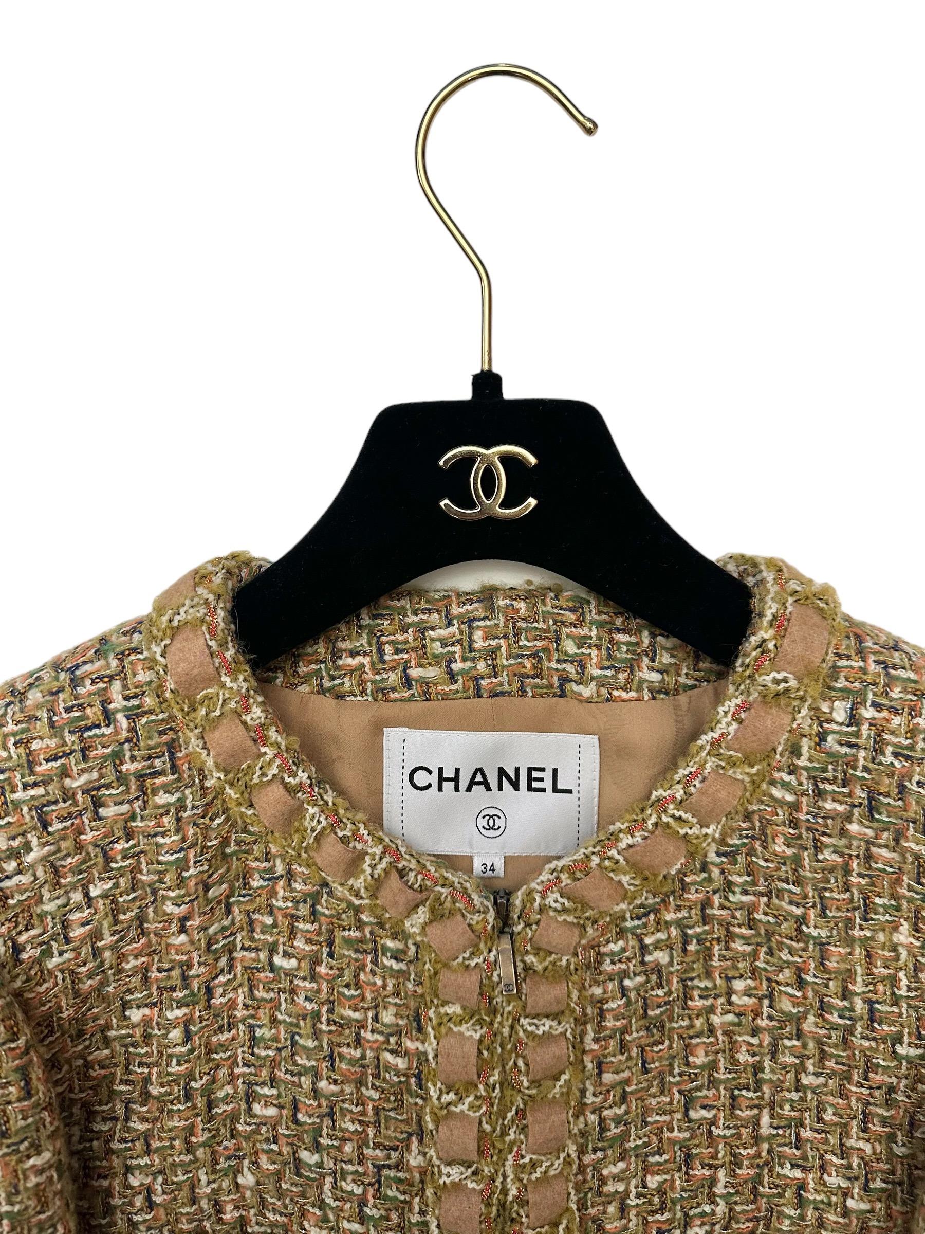 Chanel Métiers d'Art Paris-Rome Fall 2016 Tweed Jacket In Good Condition For Sale In Geneva, CH