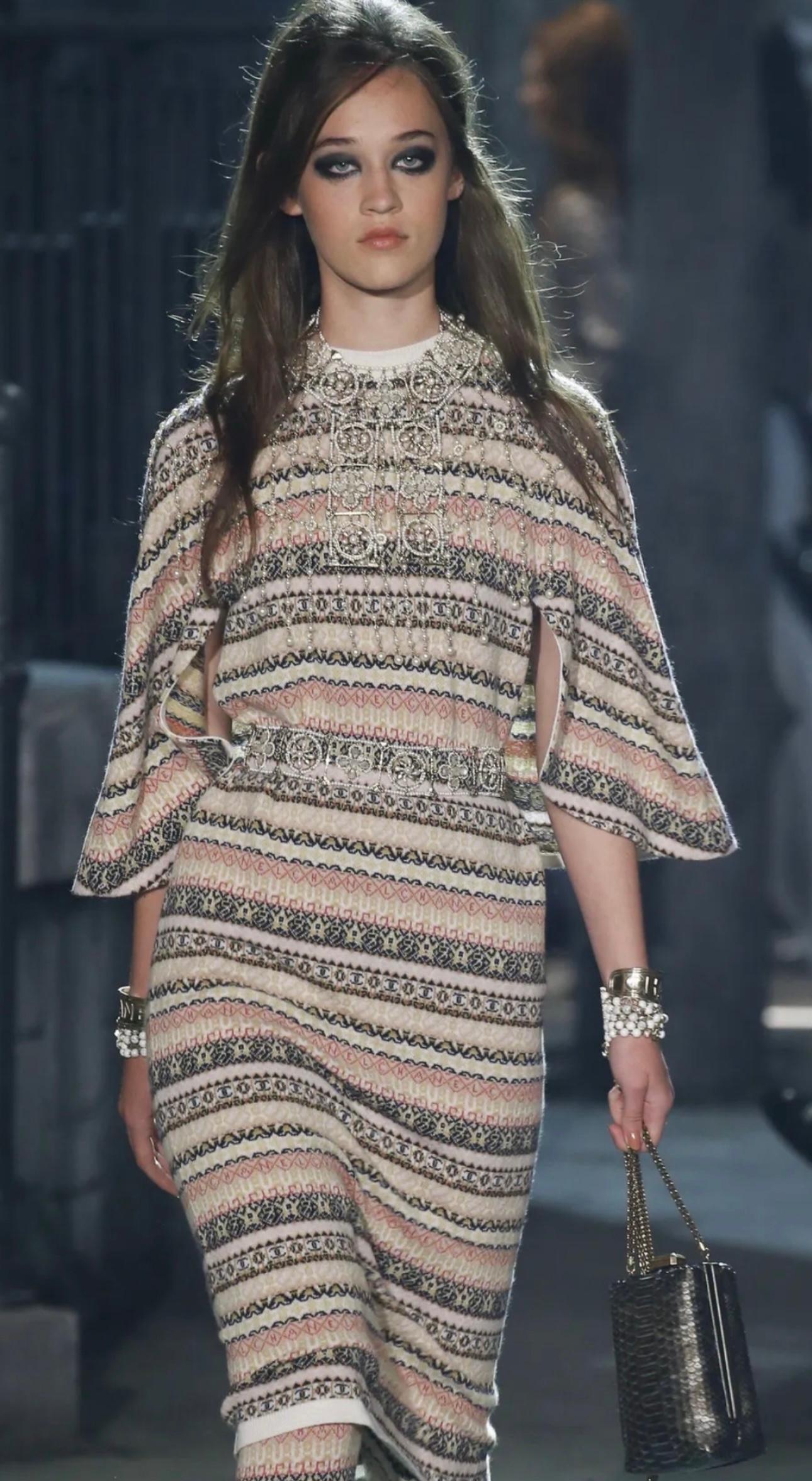 Chanel métiers d'art Paris Rome Pre Fall 2016 cashmere runway maxi dress  en vente 7