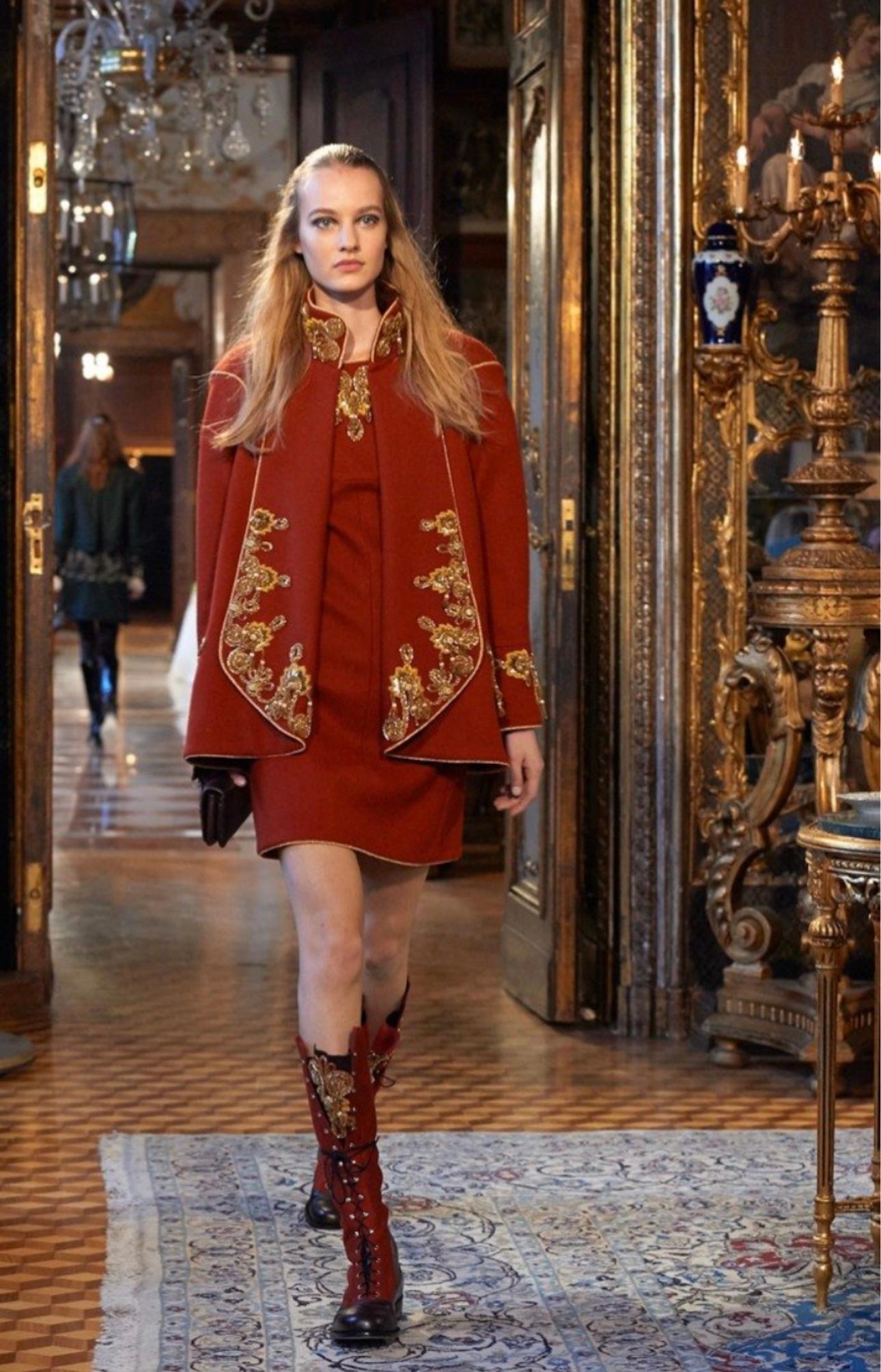 Chanel métiers d'art París Salzburgo 2015 pasarela vestido rojo bordado en venta 2