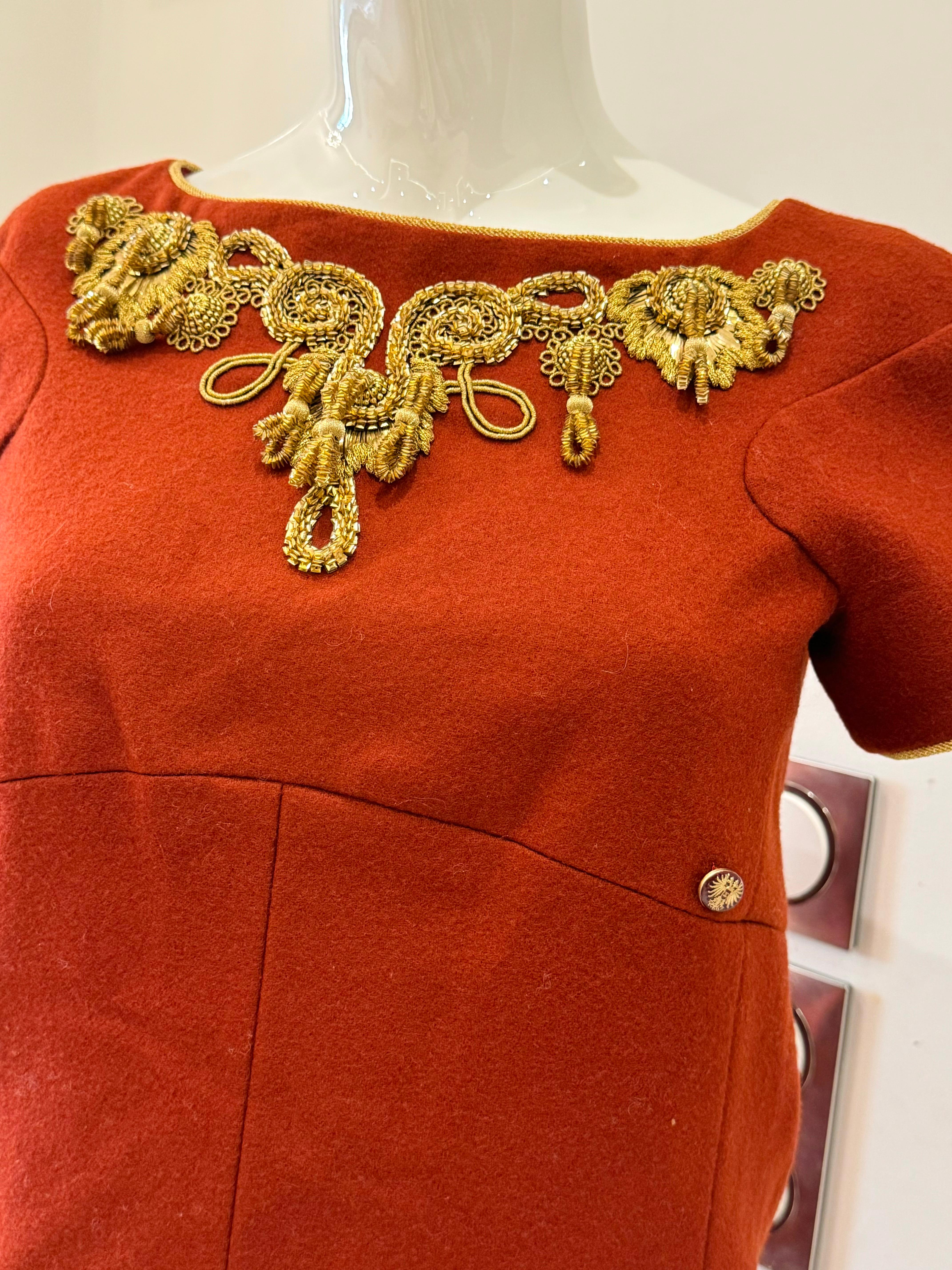 Chanel métiers d'art París Salzburgo 2015 pasarela vestido rojo bordado en venta 4