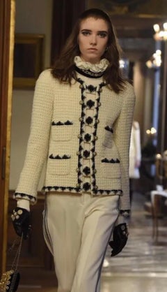 Chanel métiers d’art Paris Salzburg pre fall 2015 by Karl Lagerfeld rare dress