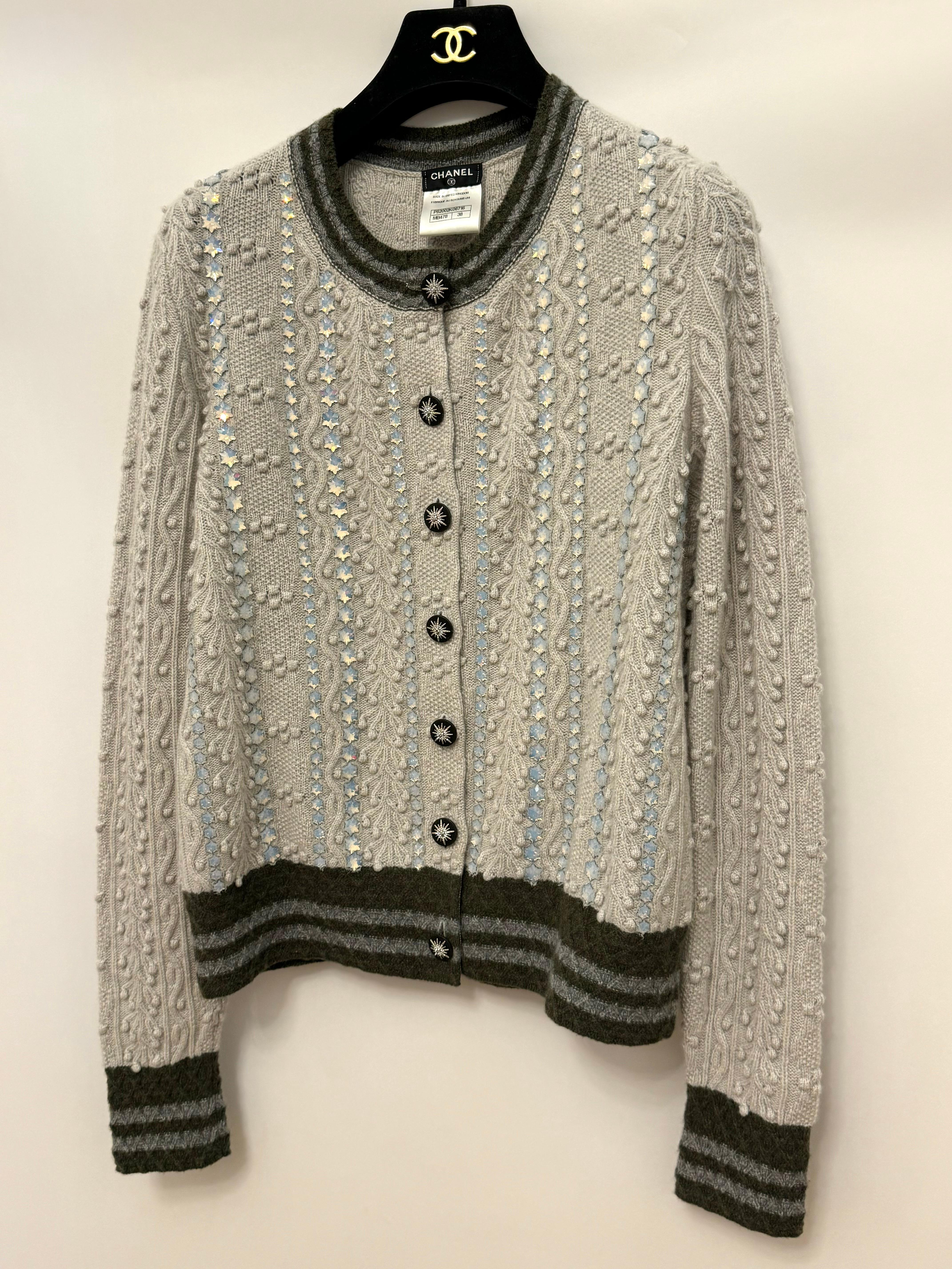 Chanel métiers d'art Paris Salzburg pre fall 2015 cardigan en broderie de cachemire. en vente 6