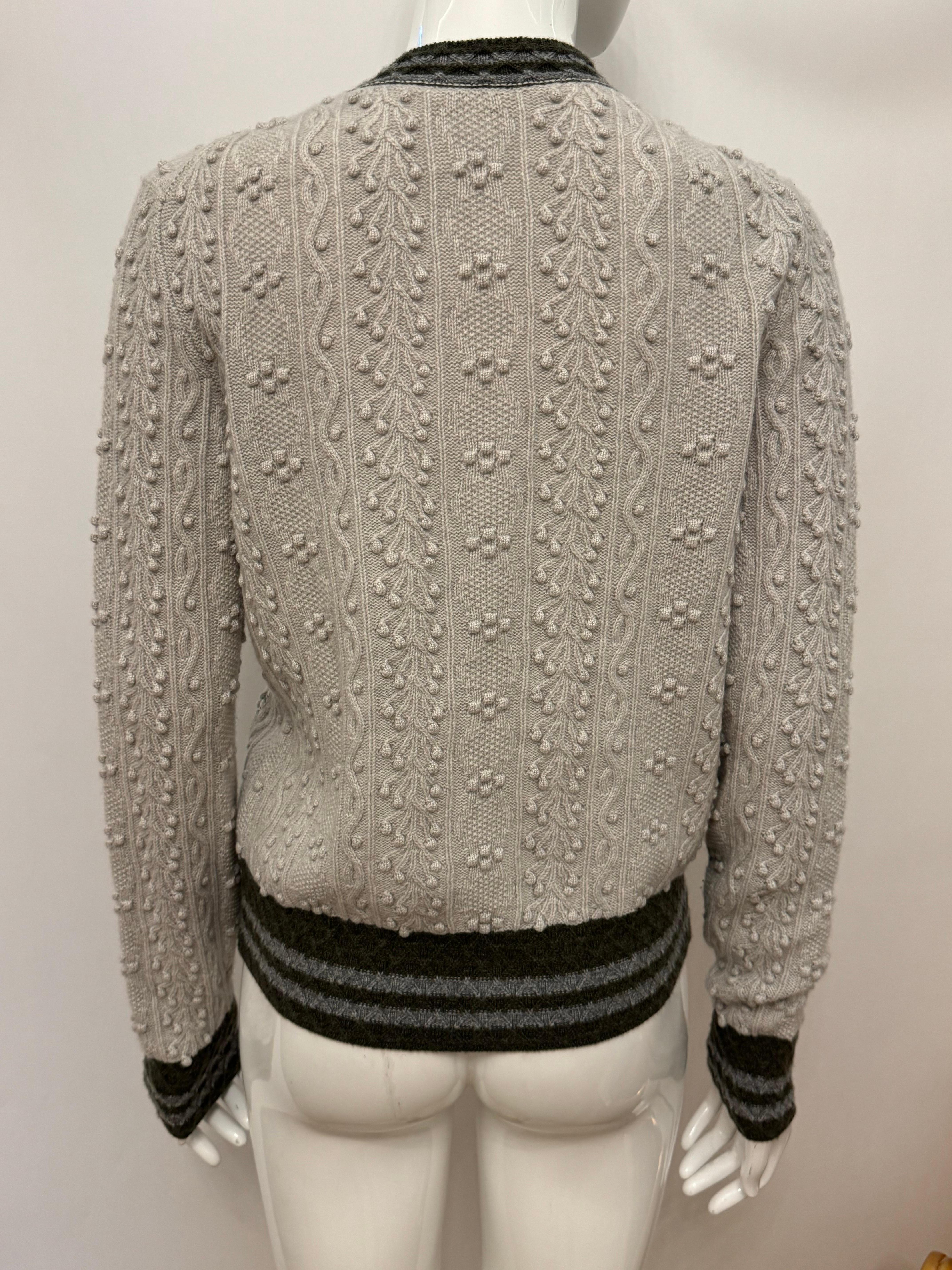 Chanel métiers d'art Paris Salzburg pre fall 2015 cardigan en broderie de cachemire. en vente 10