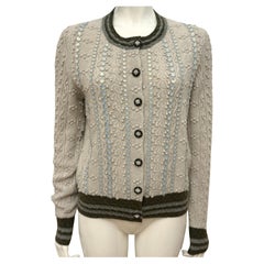 Chanel métiers d'art Paris Salzburg pre fall 2015 cardigan en broderie de cachemire.