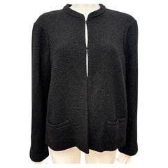 Chanel métiers d
art Paris Salzbourg défilé pré automne 2015 veste en tweed noir.