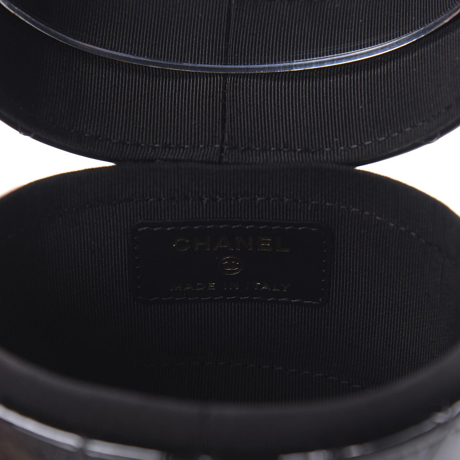 Chanel Micro Mini Schwarze Crossbody-Tasche aus gestepptem Lackleder mit Schmuckkästchen im Angebot 3