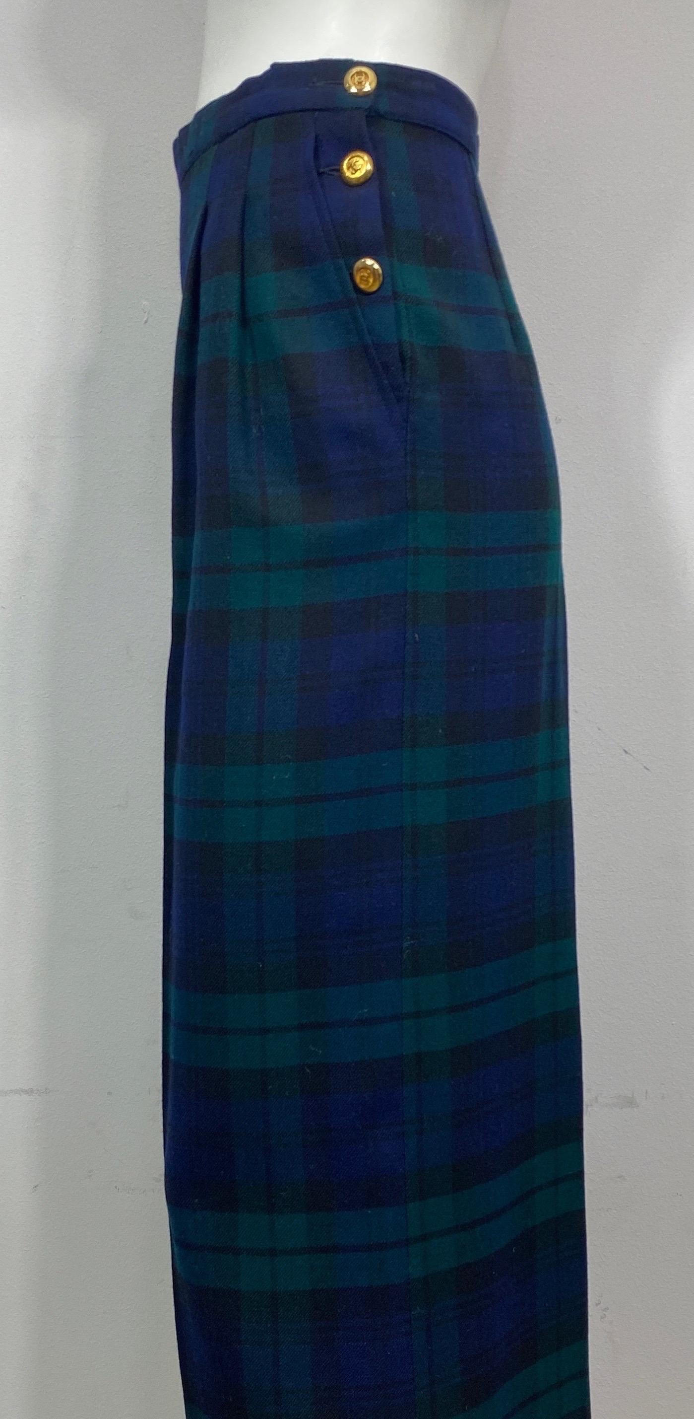 Chanel Mid 1980’s Navy and Green Plaid Double Pleated Wool Pants-Size 36 For Sale 4