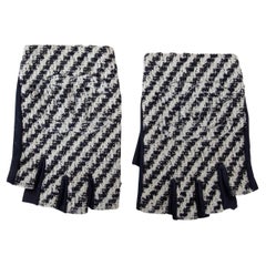 CHANEL bleu nuit CC TWEED & LEATHER FINGERLESS Gants 7.5