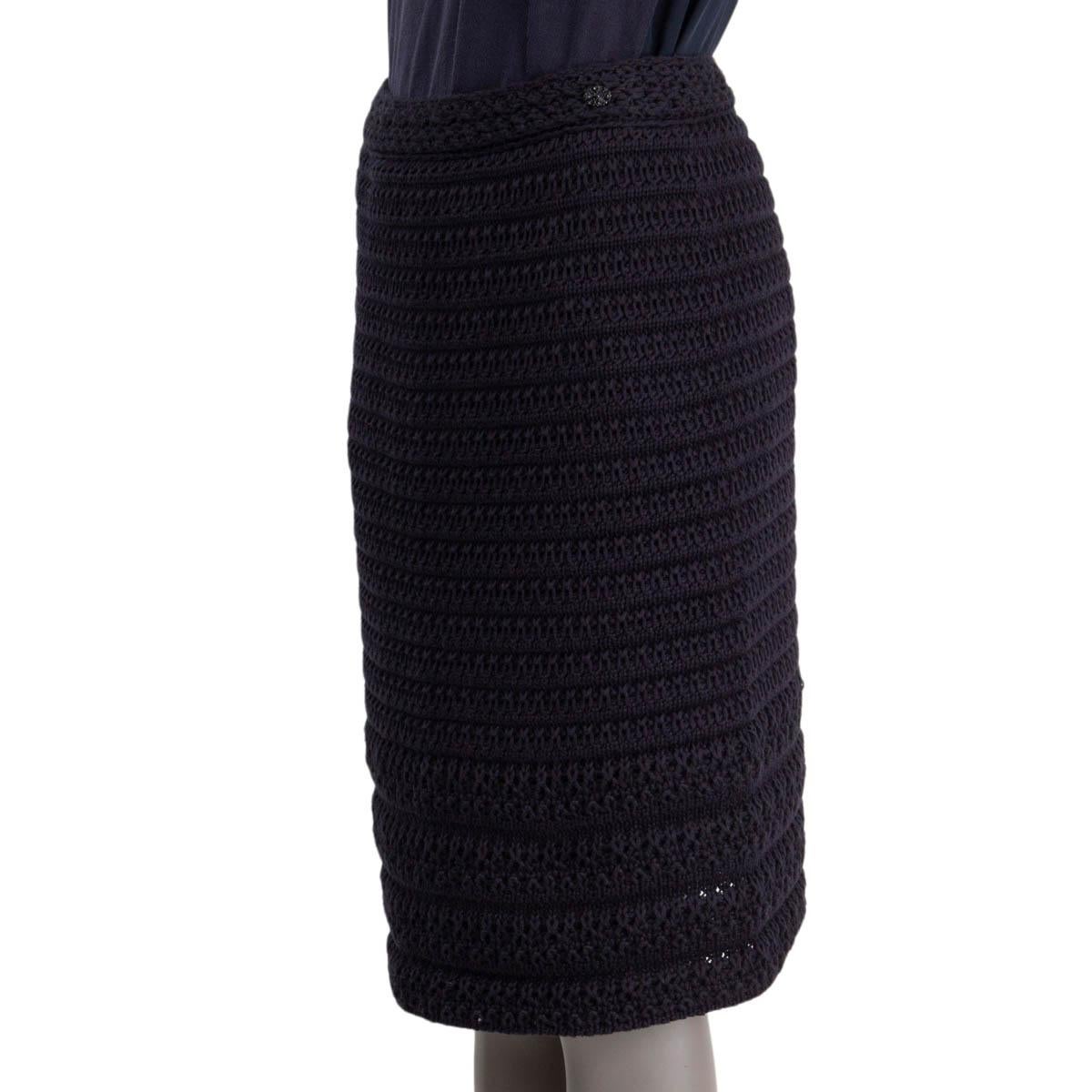 Women's CHANEL midnight blue cotton 2011 11P CROCHET KNIT Skirt 42 L For Sale