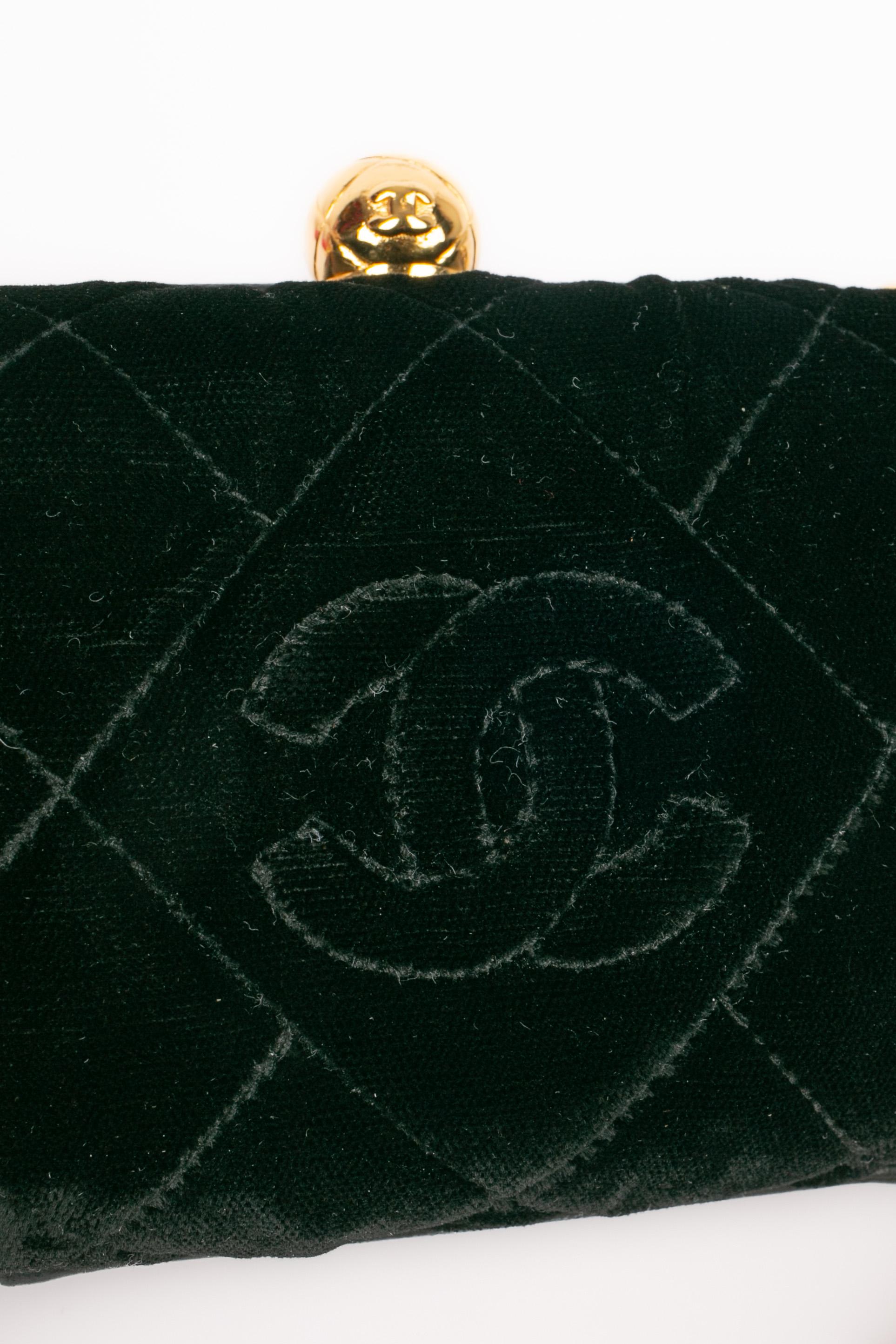 Chanel minaudiere bag 1991-1994 en vente 4