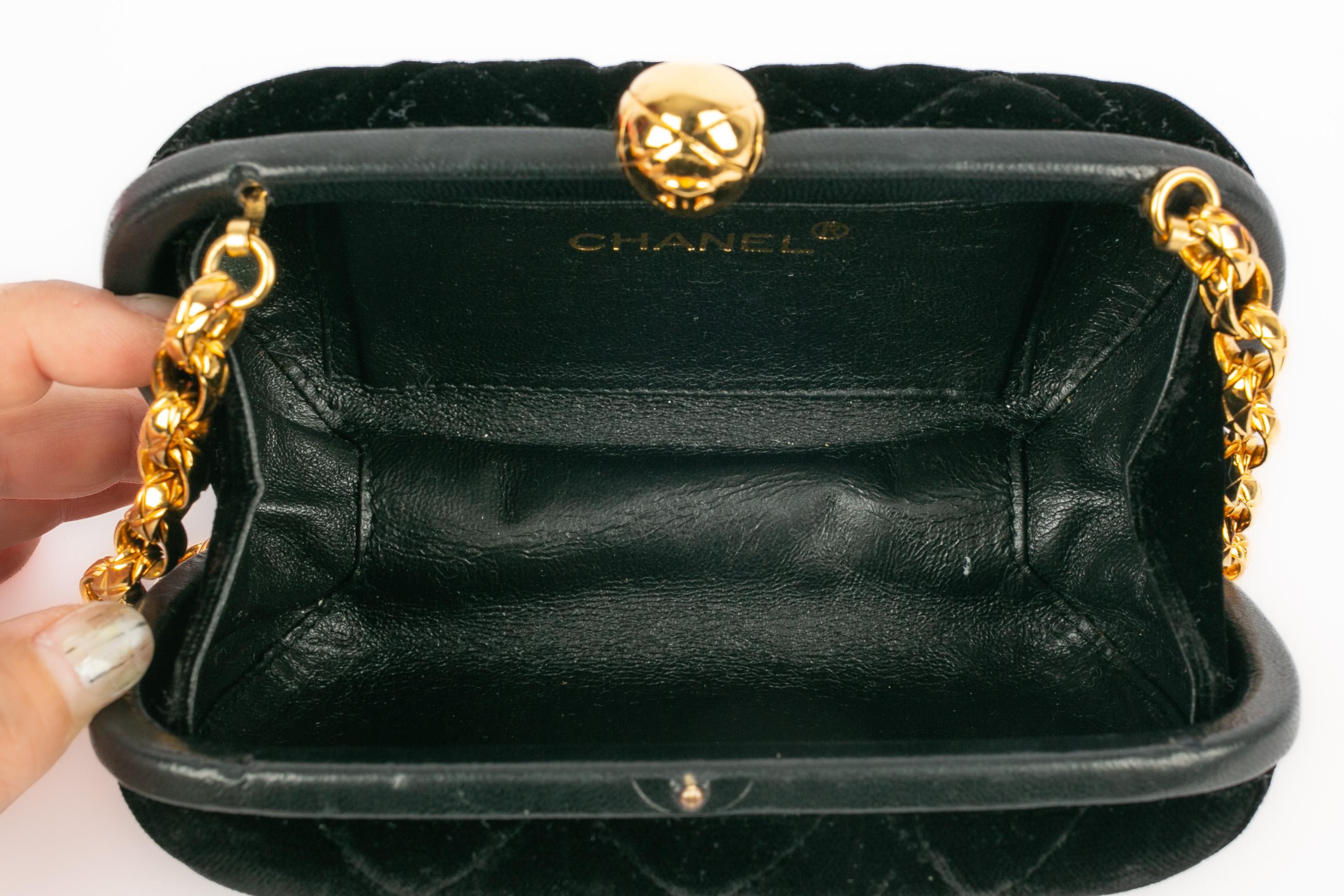 Chanel minaudiere bag 1991-1994 en vente 5