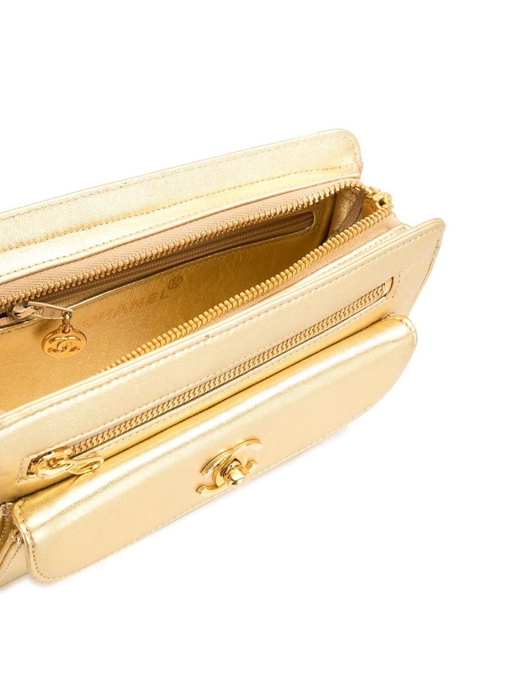 Chanel Minaudière Soirée Mini Vintage 1997 Metallic Rare Cc Charm Gold Clutch Unisexe en vente