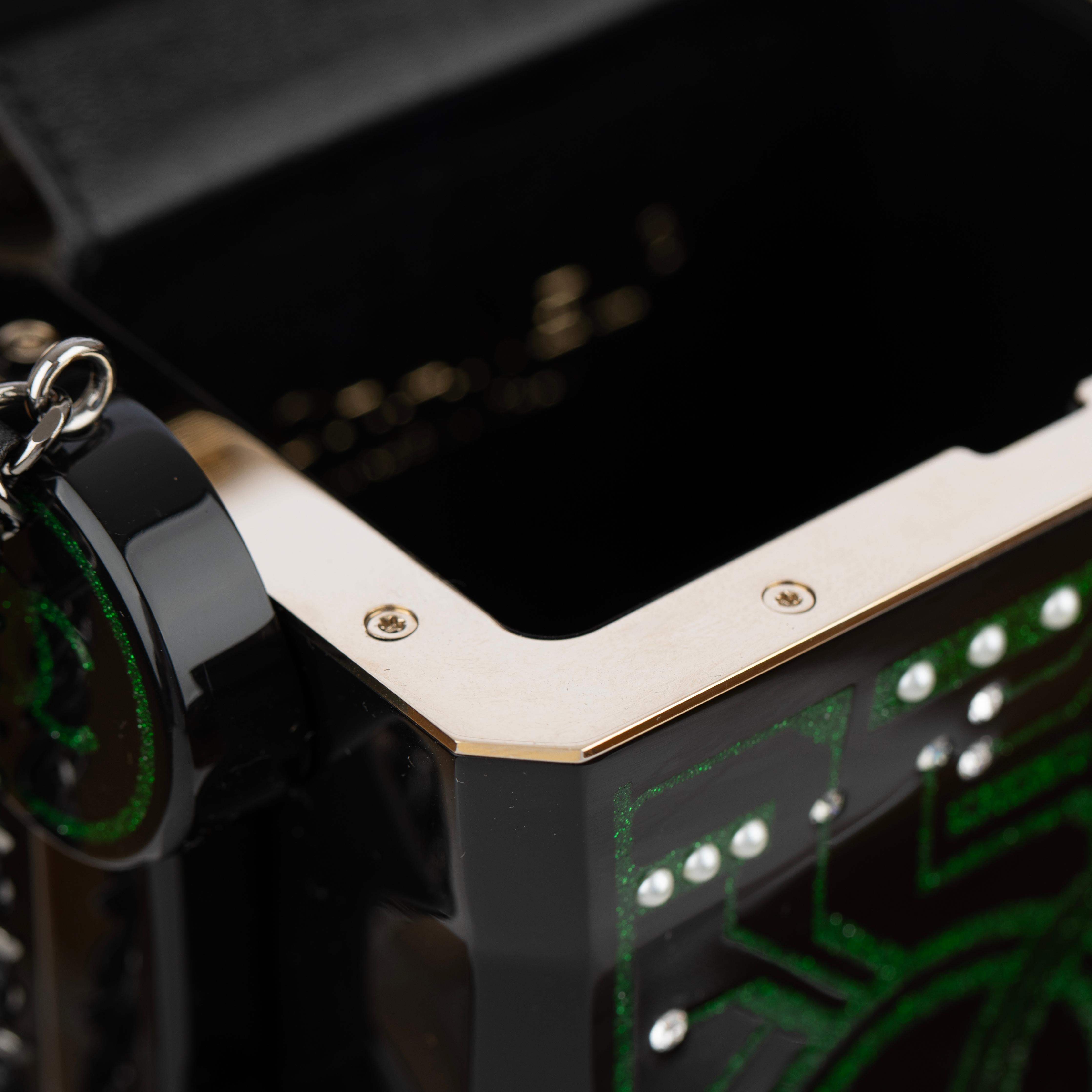 Chanel Minaudière Green Limited Edition Robot Silver-Tone Hardware For Sale 1