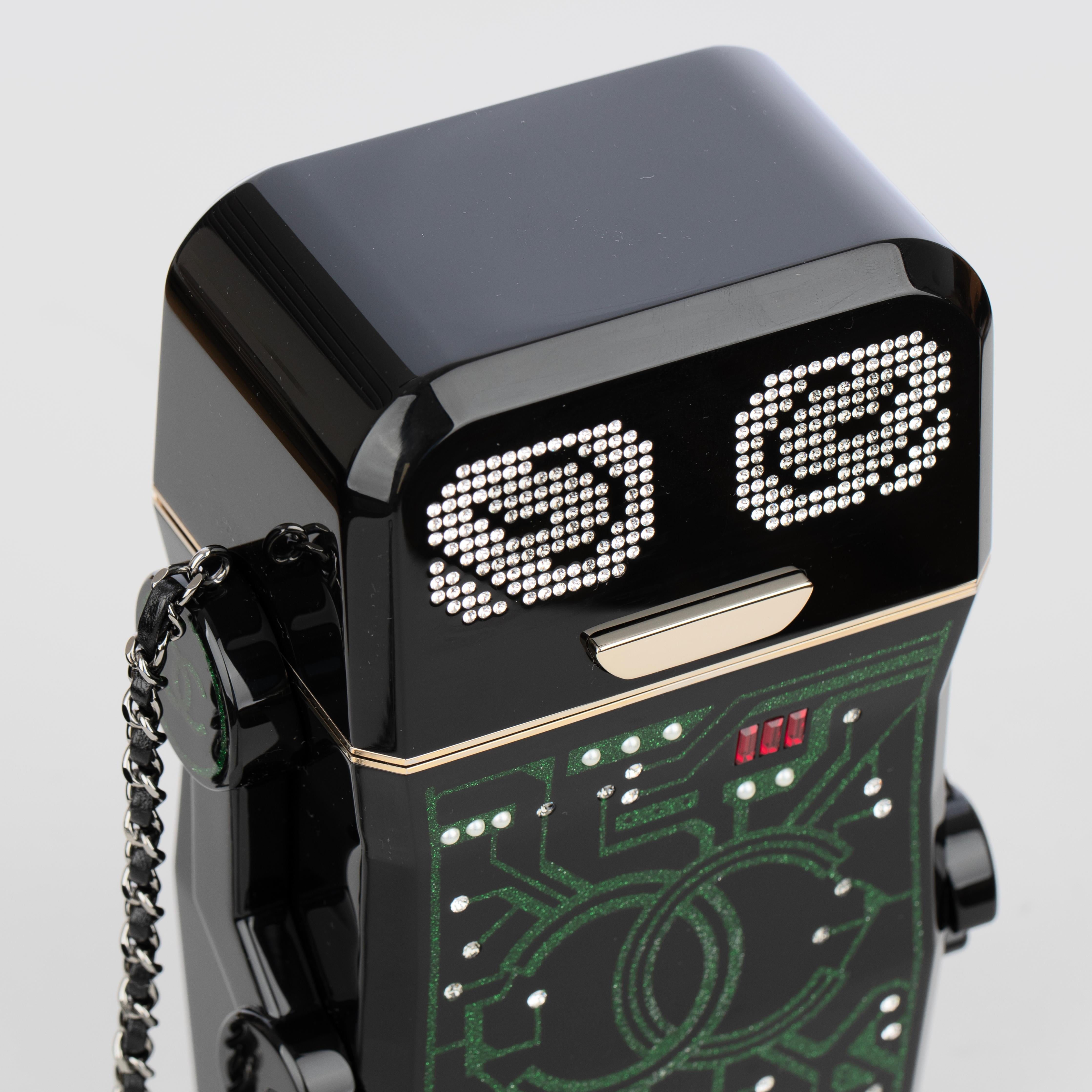 Chanel Minaudière Green Limited Edition Robot Silver-Tone Hardware For Sale 2