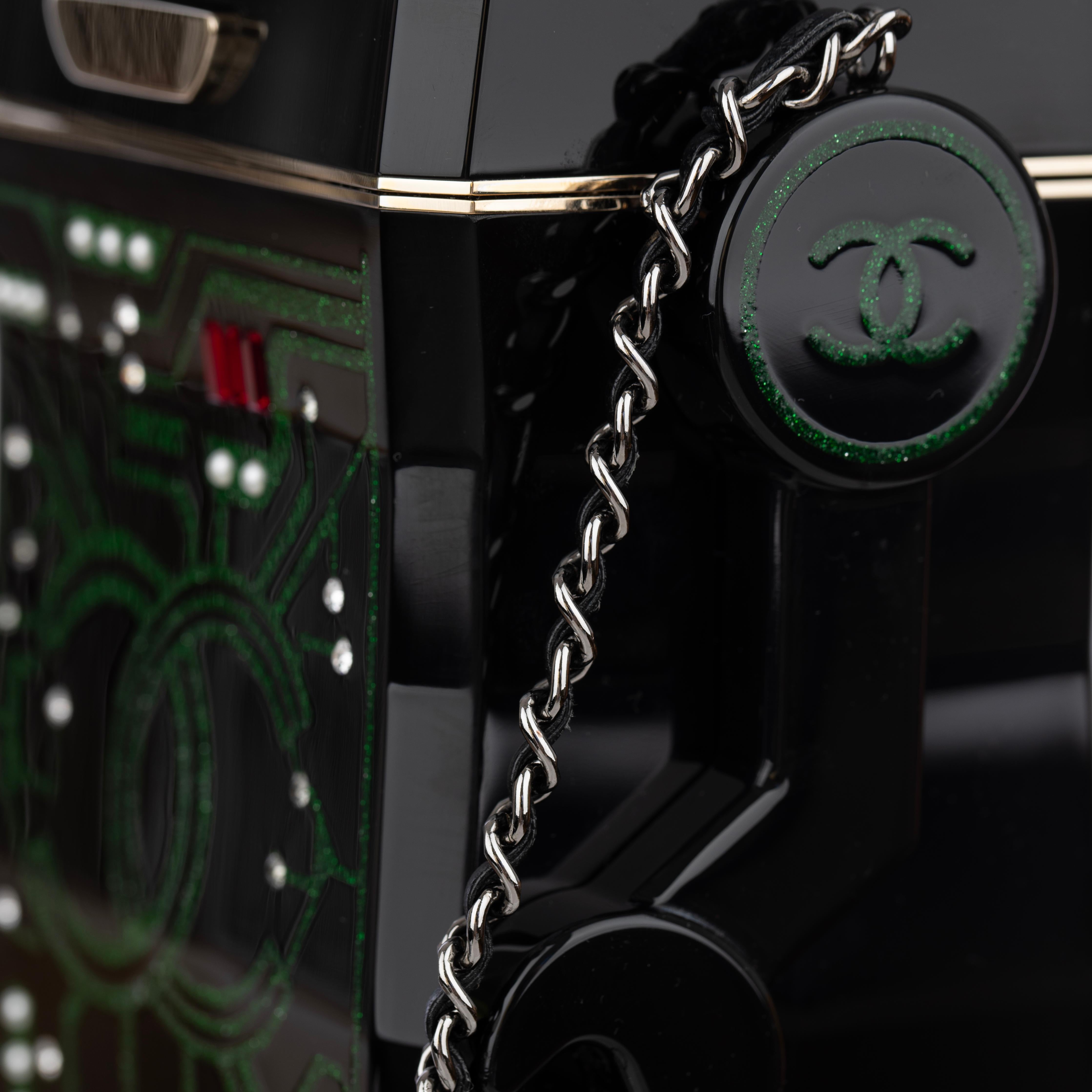 Chanel Minaudière Green Limited Edition Robot Silver-Tone Hardware For Sale 3